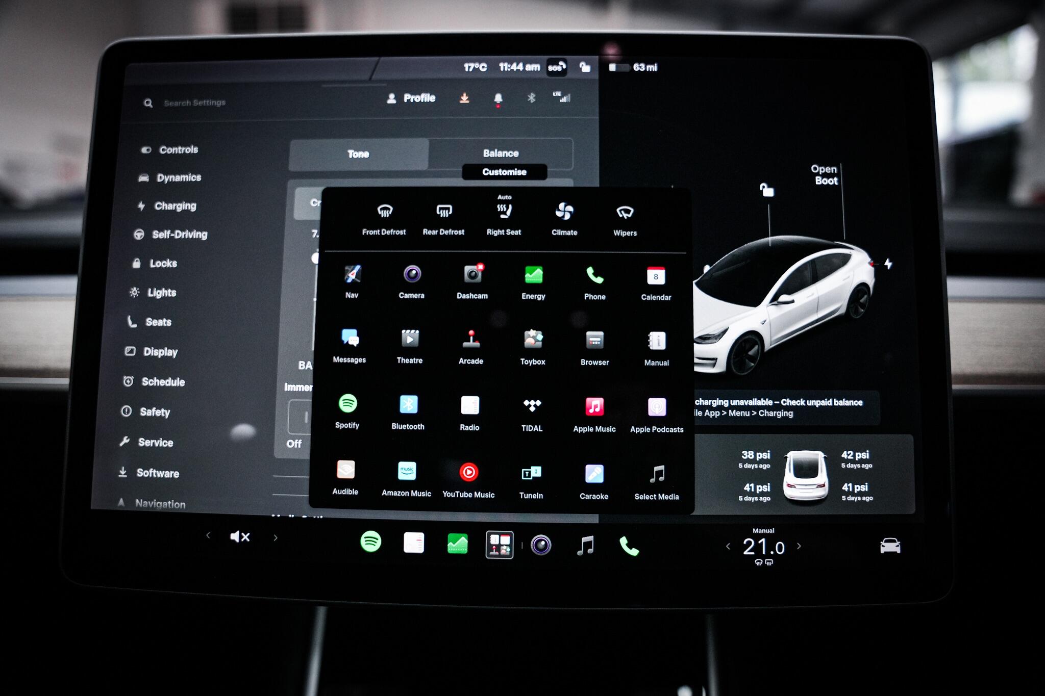 Tesla Model 3 view 39