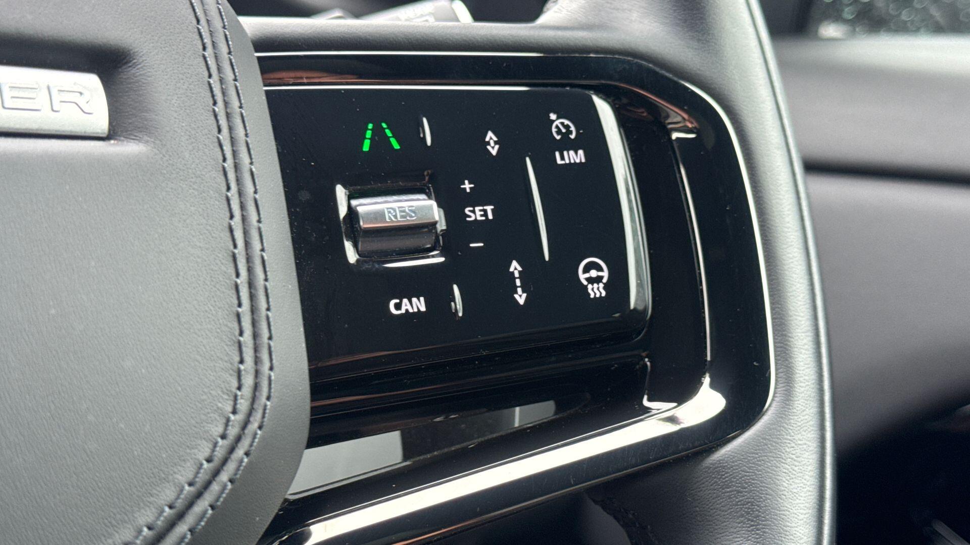 Land Rover Range Rover Evoque view 25