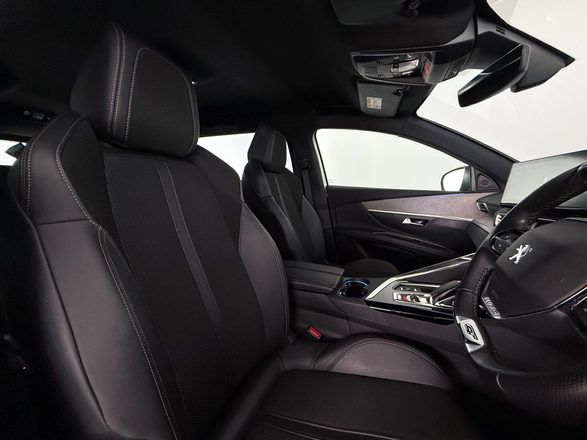 Peugeot 5008 view 32