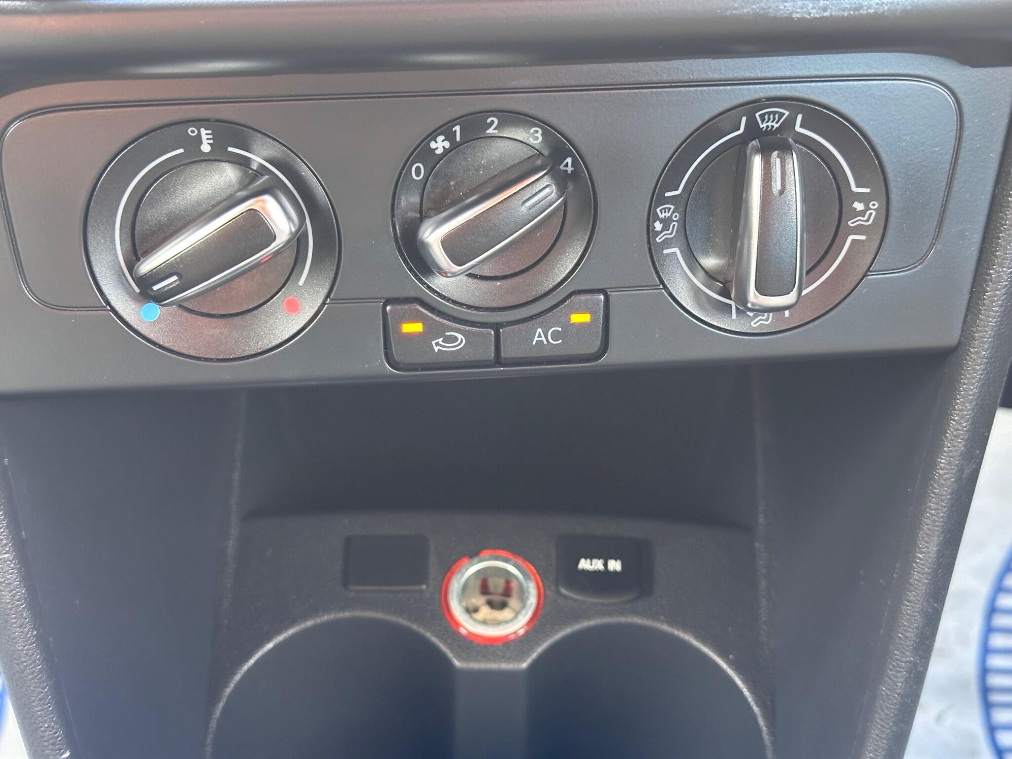 Volkswagen Polo view 36