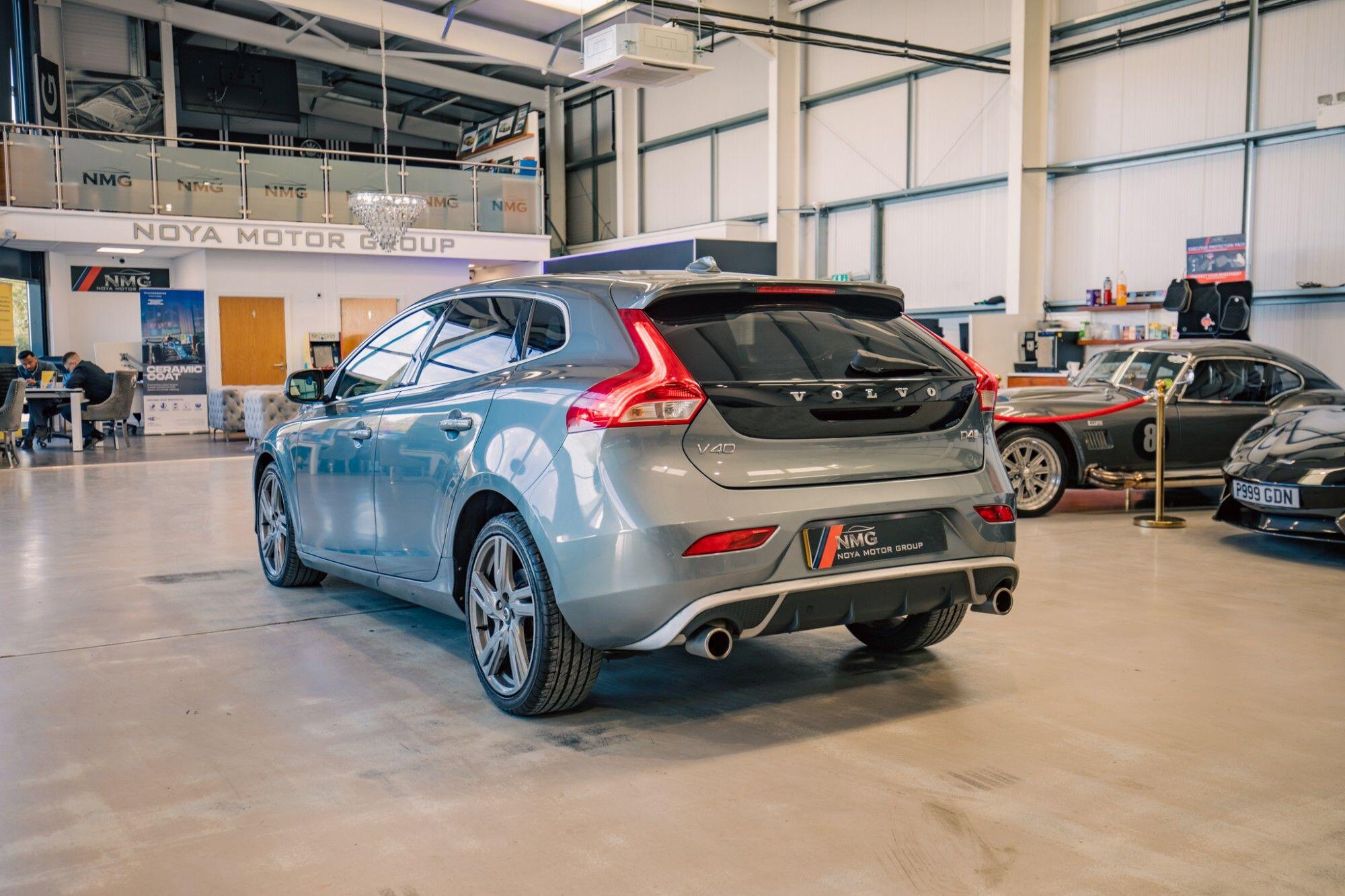Volvo V40 view 28