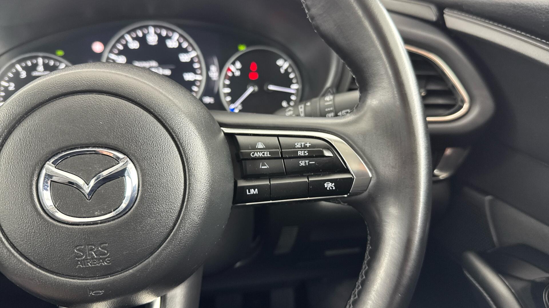 Mazda CX-30 view 40
