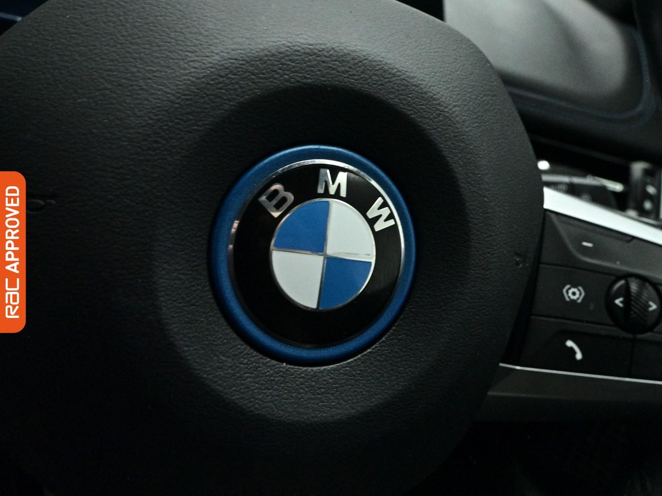 BMW Ix1 view 23