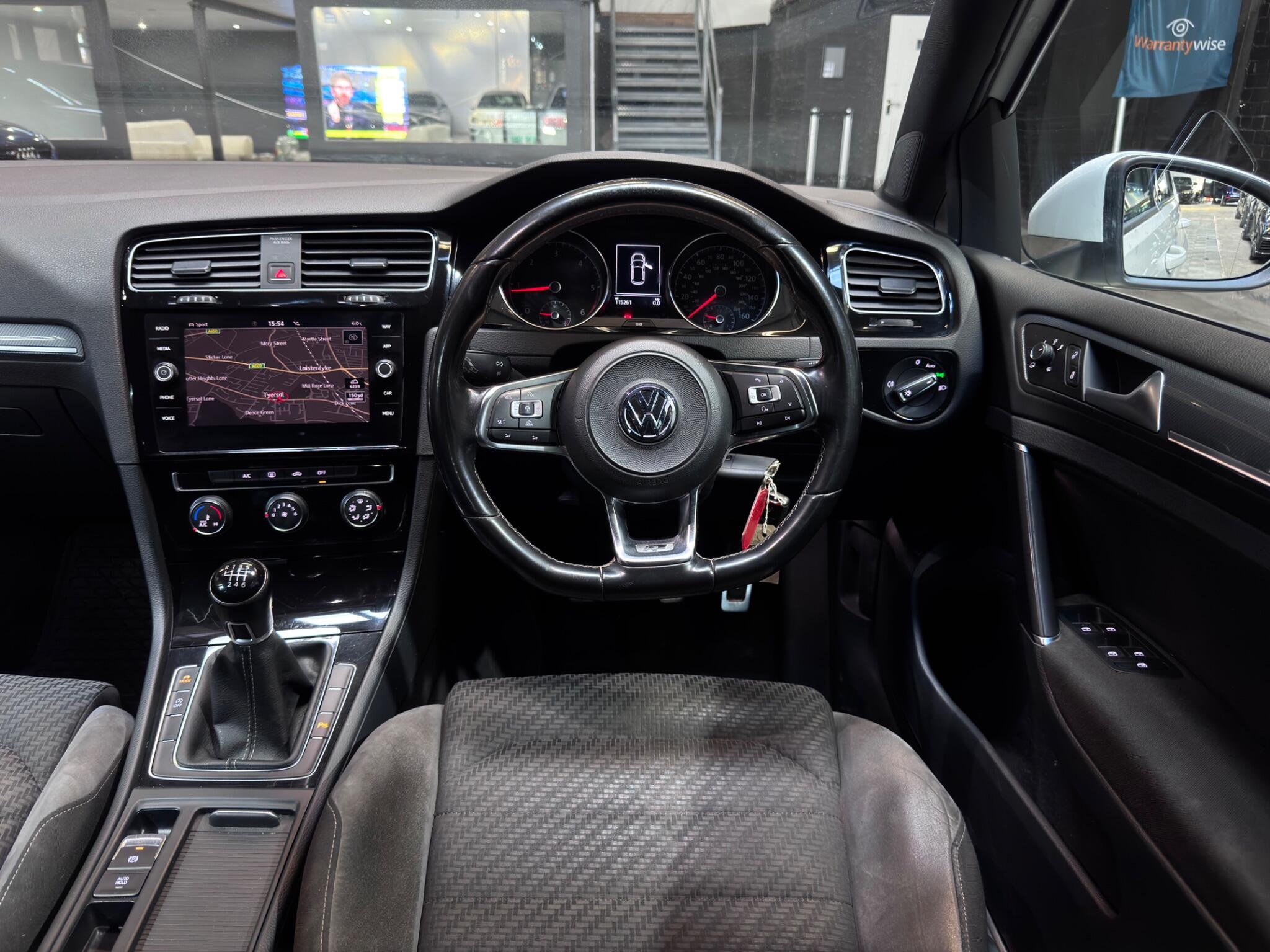 Volkswagen Golf view 5