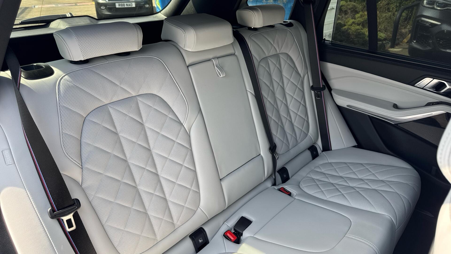 BMW X5 view 16