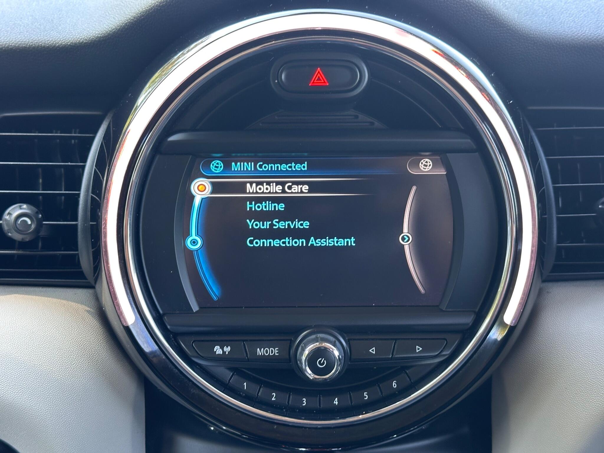 MINI Hatch view 44