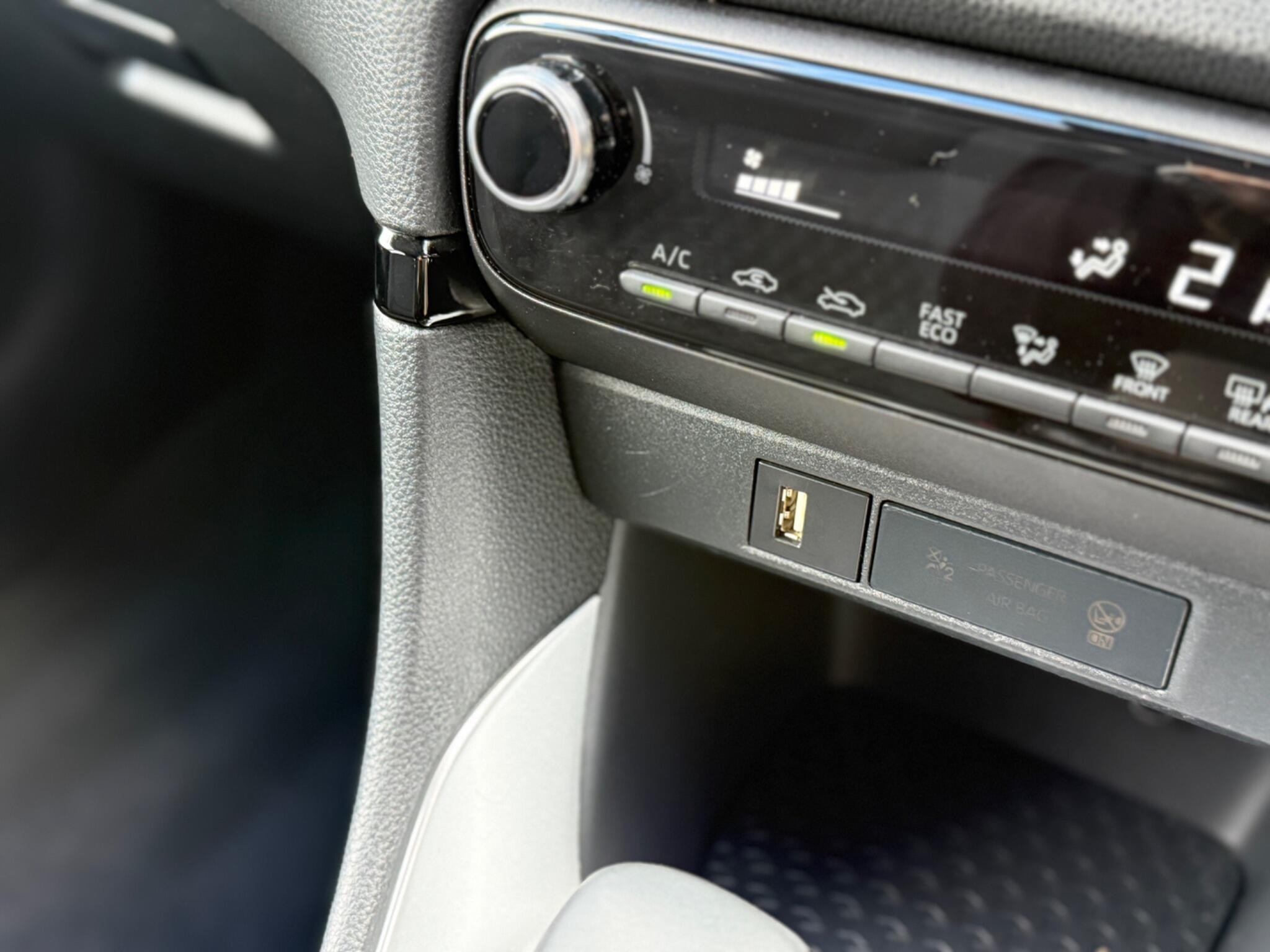 Toyota Yaris view 52