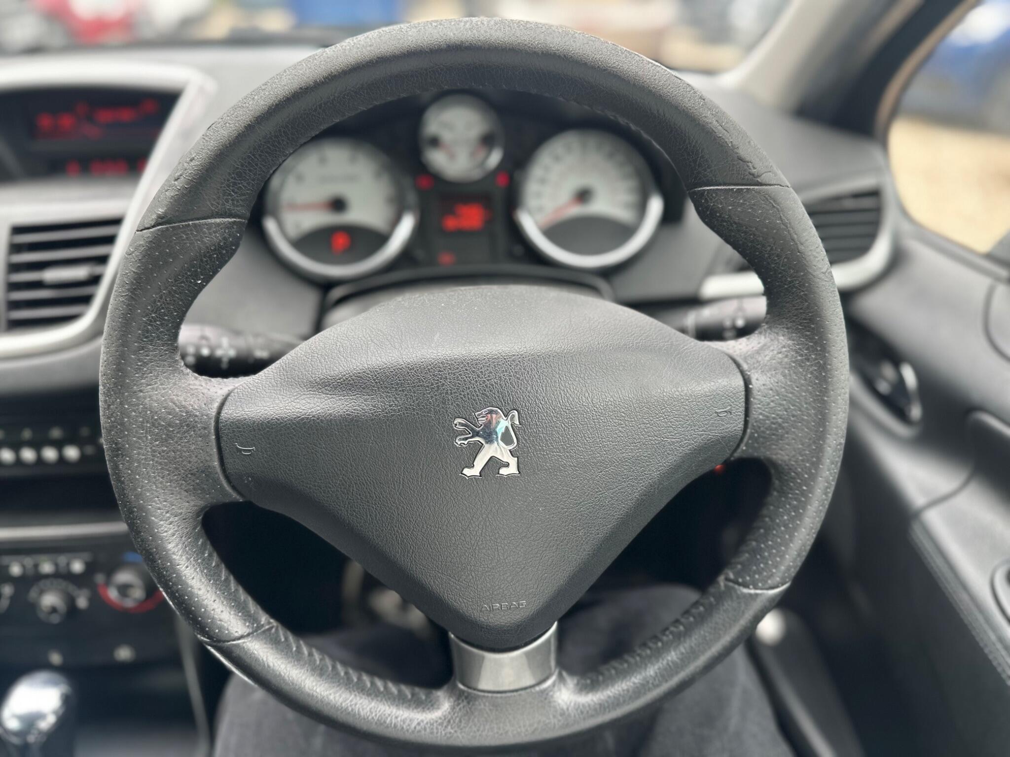 Peugeot 207 view 29
