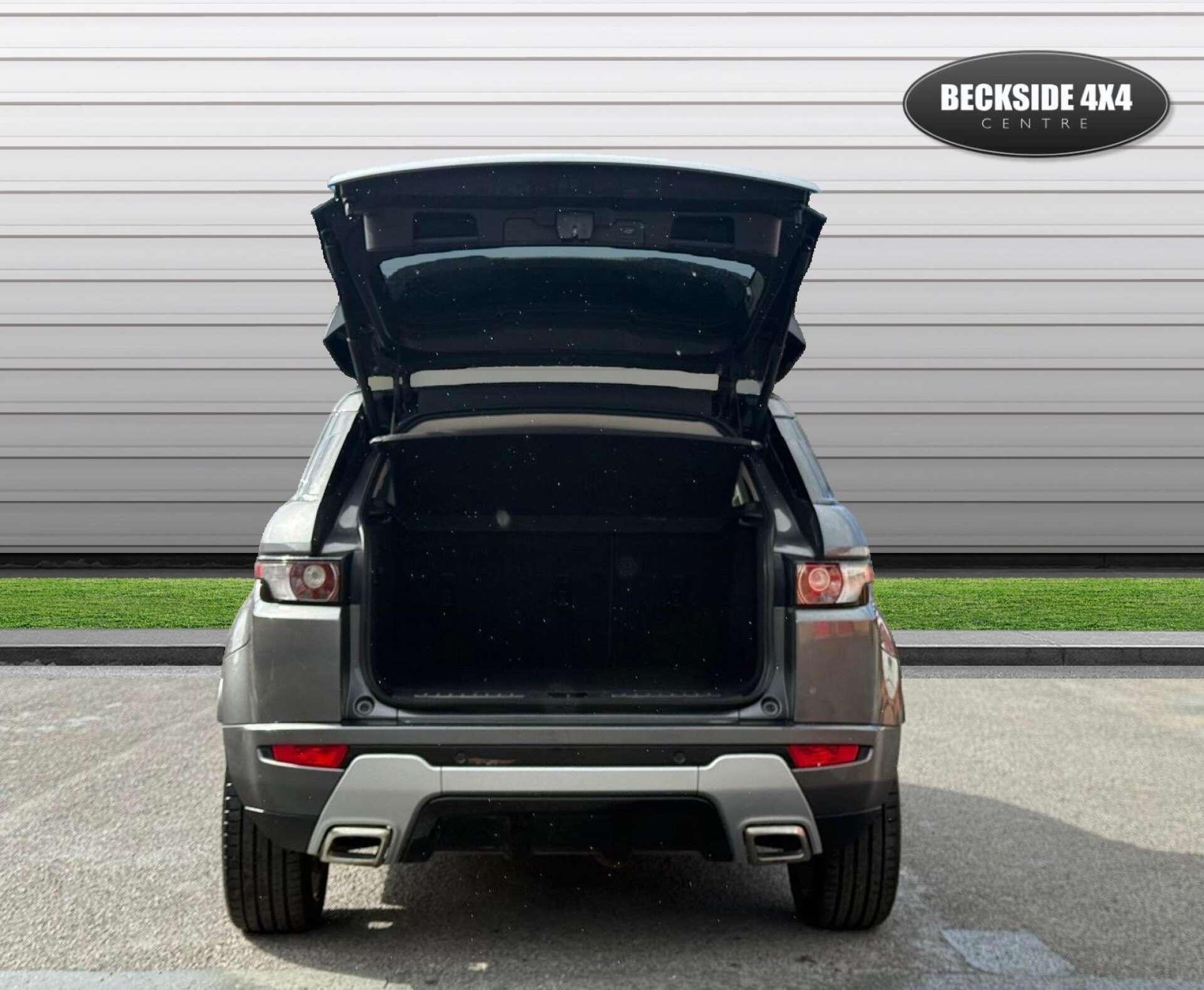 Land Rover Range Rover Evoque view 11