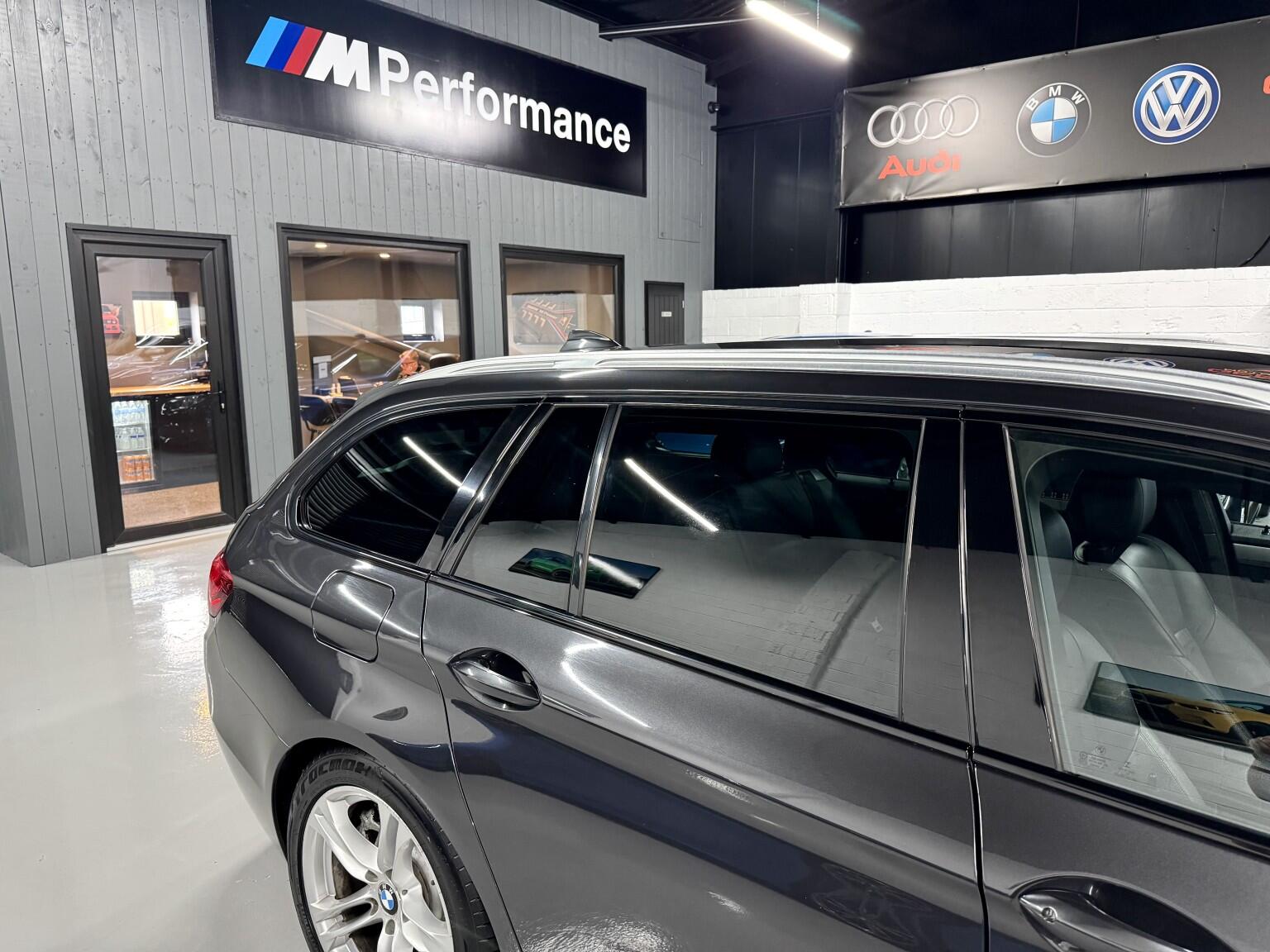 BMW 5 Series view 22