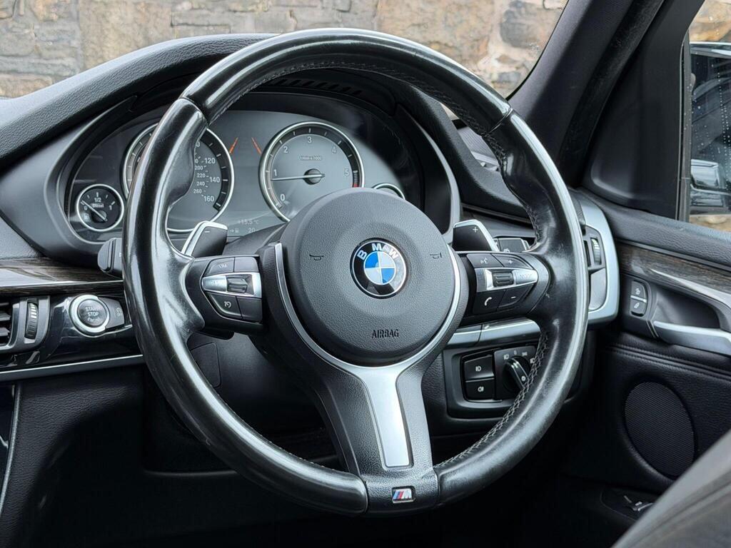 BMW X5 view 25