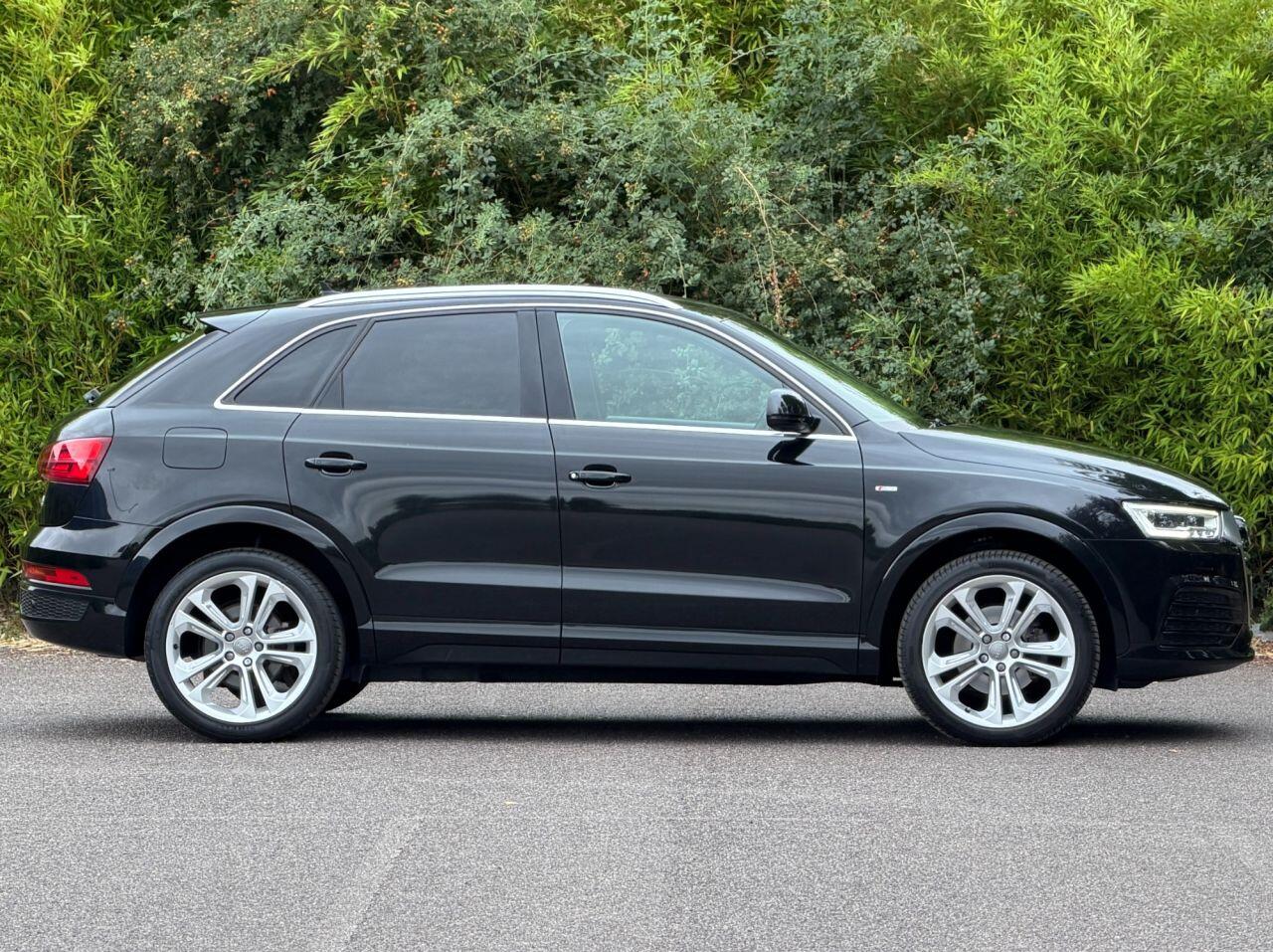 Audi Audi Q3 view 3