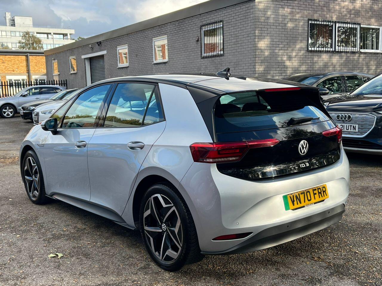 Volkswagen ID.3 view 5