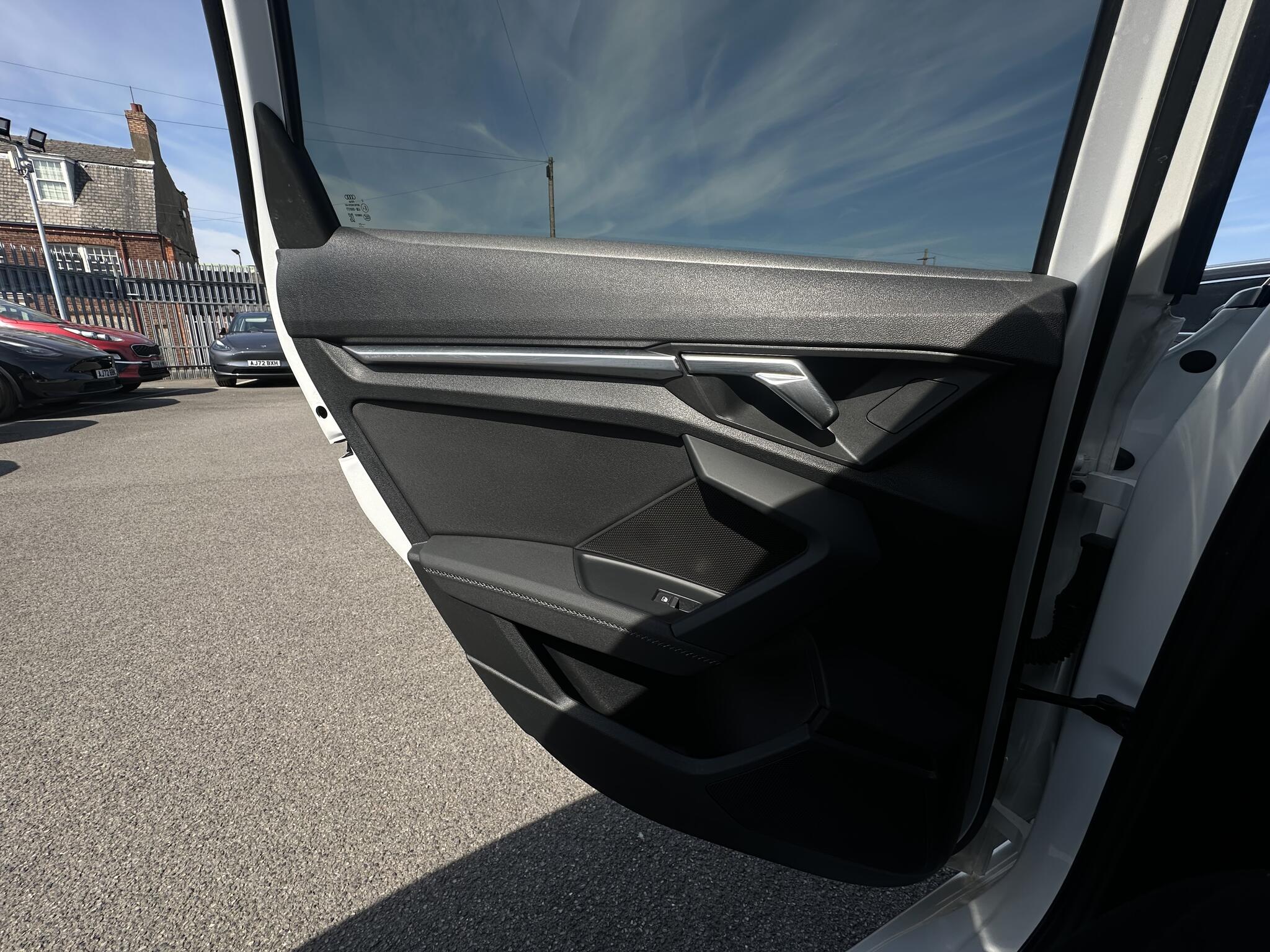 Audi A3 view 24