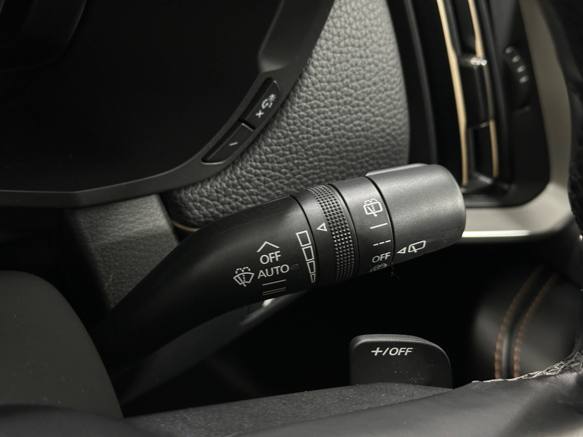 Mazda CX-60 view 17