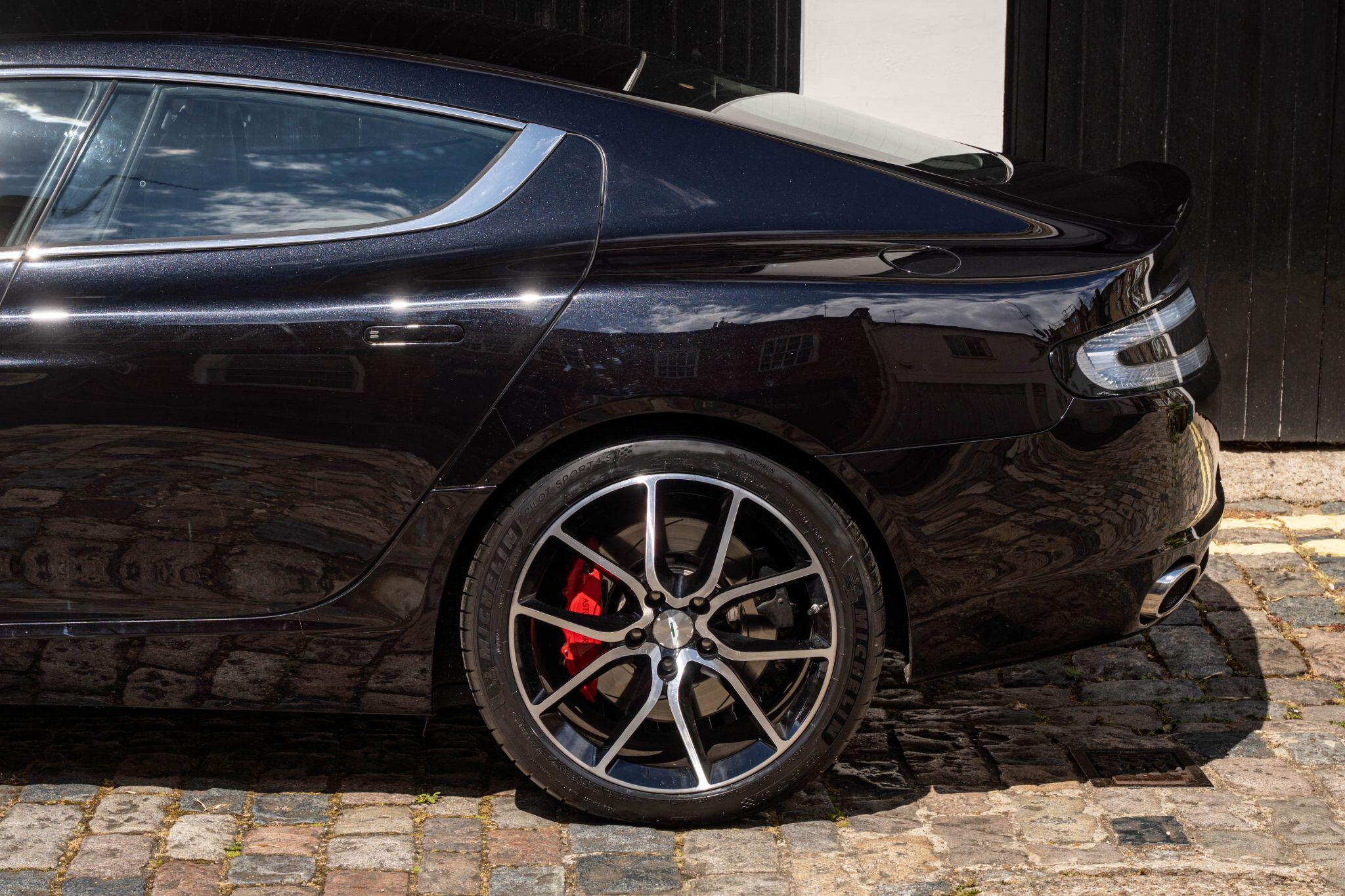 Aston Martin Rapide view 42