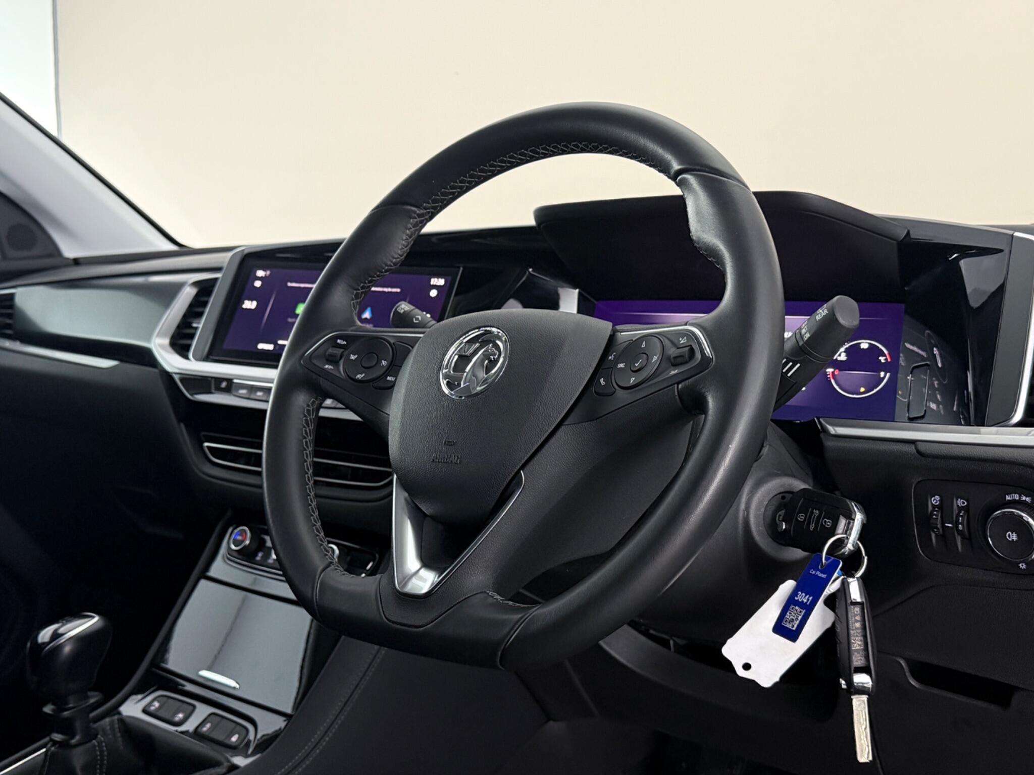Vauxhall Grandland view 17