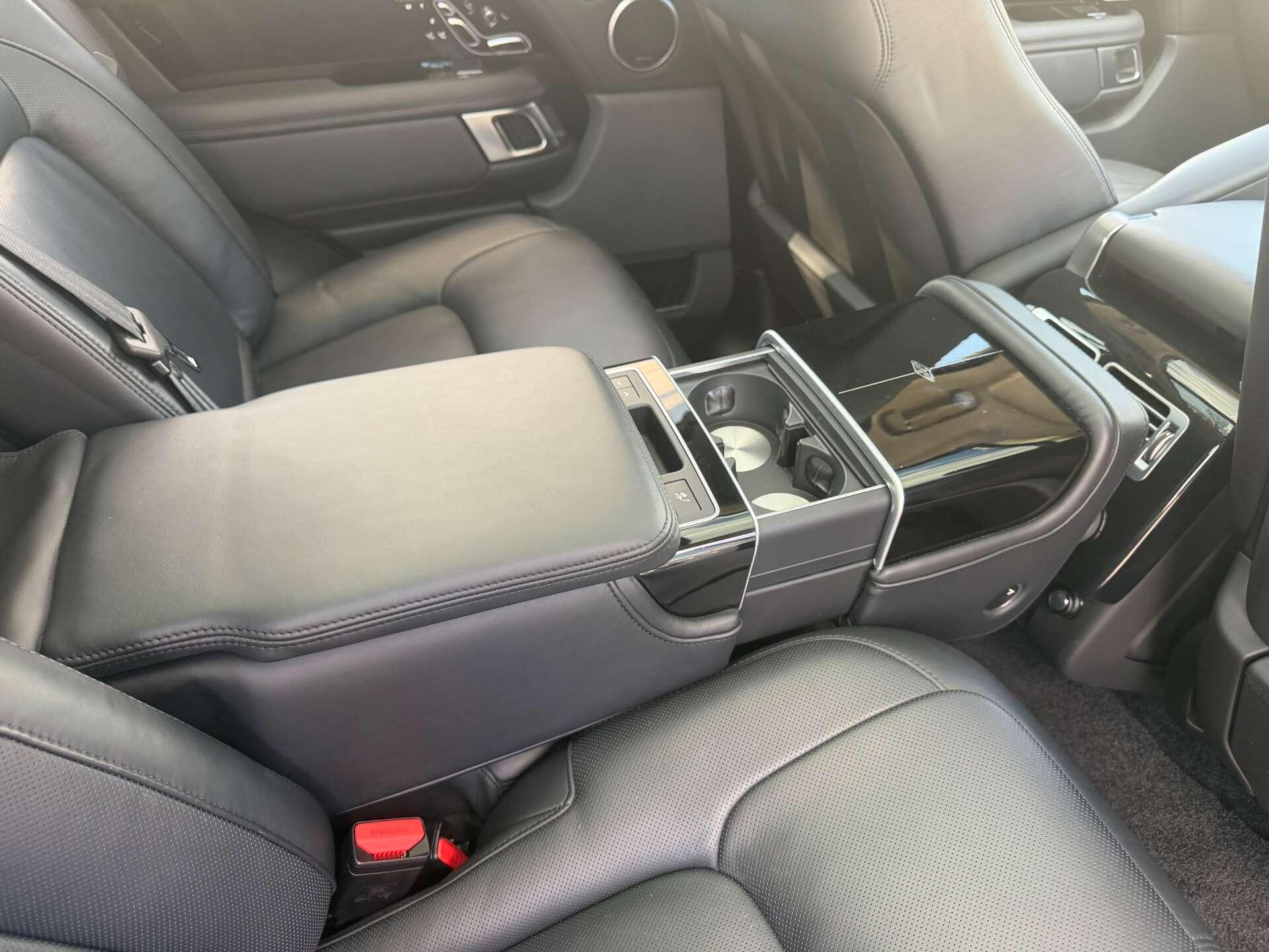 Land Rover Range Rover view 17