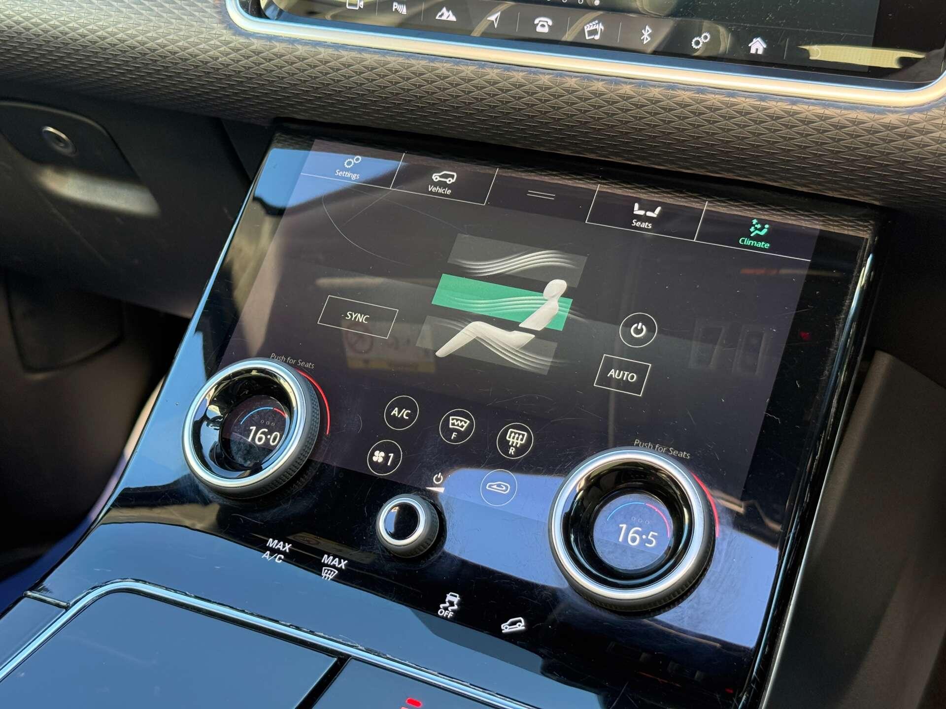Land Rover Range Rover Velar view 73