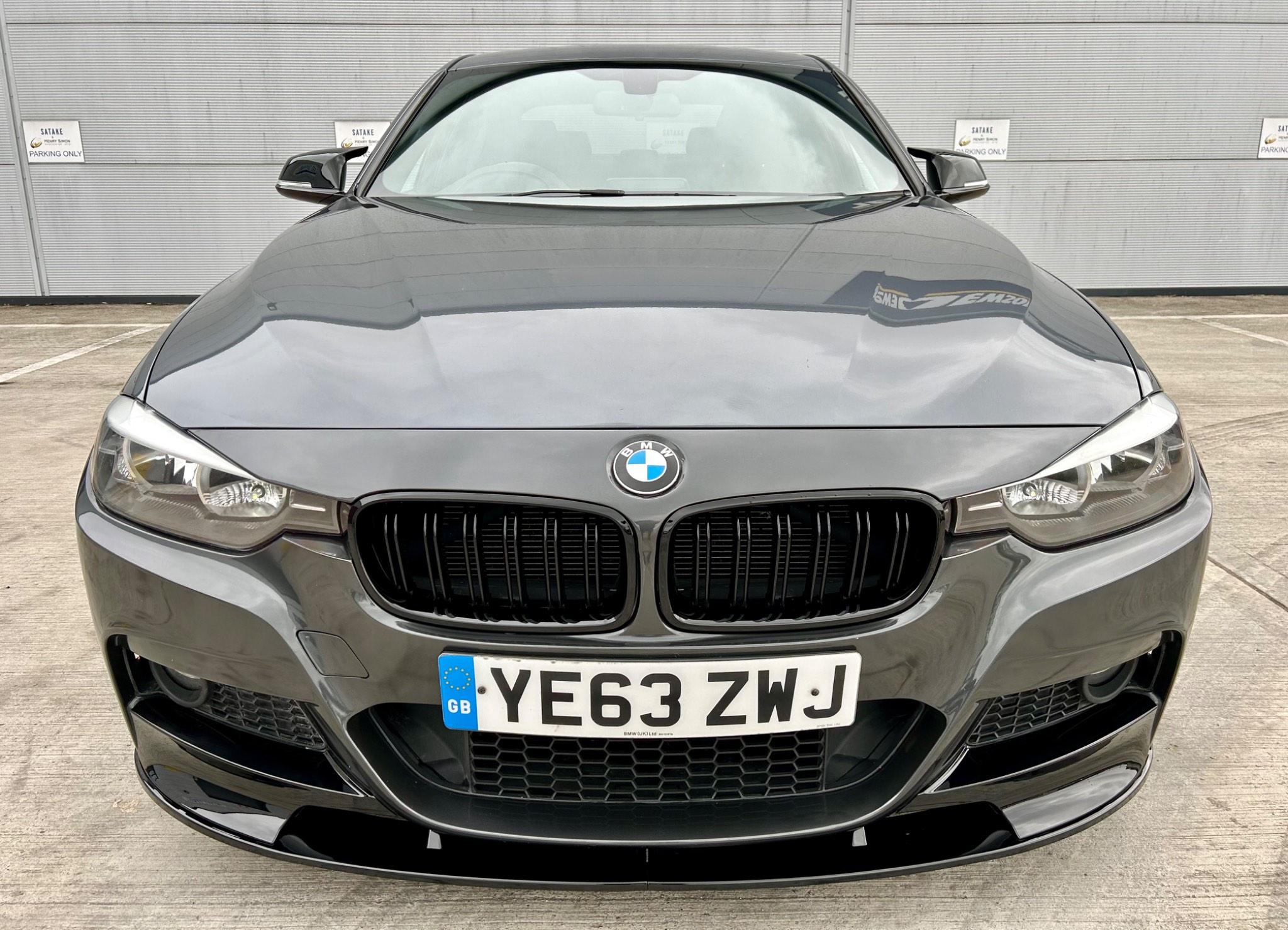 BMW 3 Series view 4
