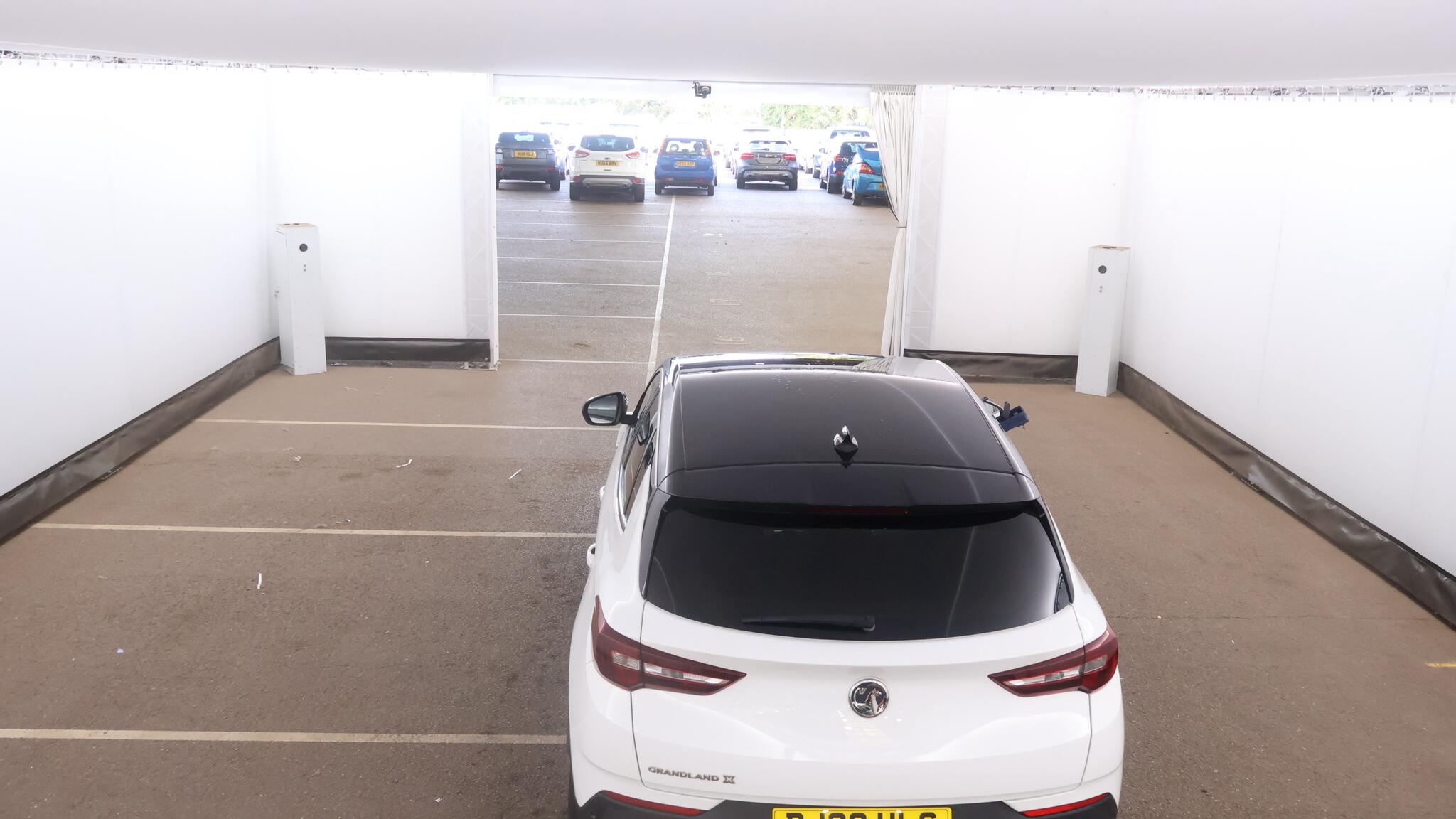 Vauxhall Grandland X view 8