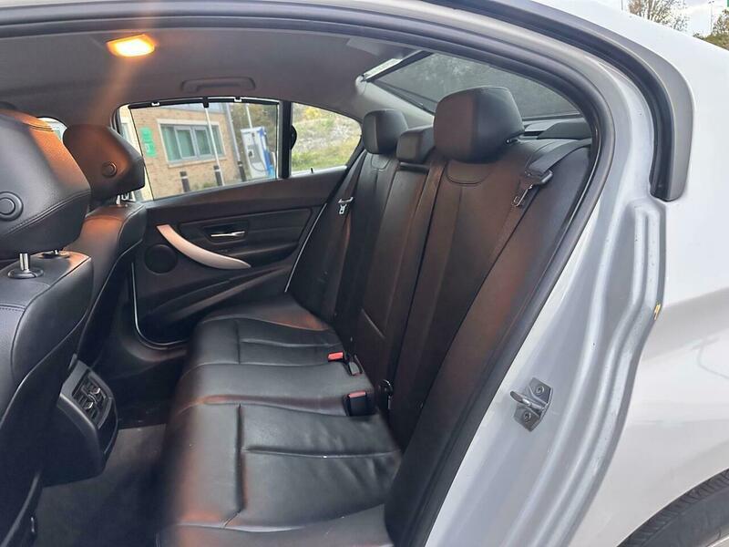 2014 BMW 3 Series 2.0 320d ED EfficientDynamics Business Auto Euro 5 (s/s) 4dr • 90,200 miles image 25