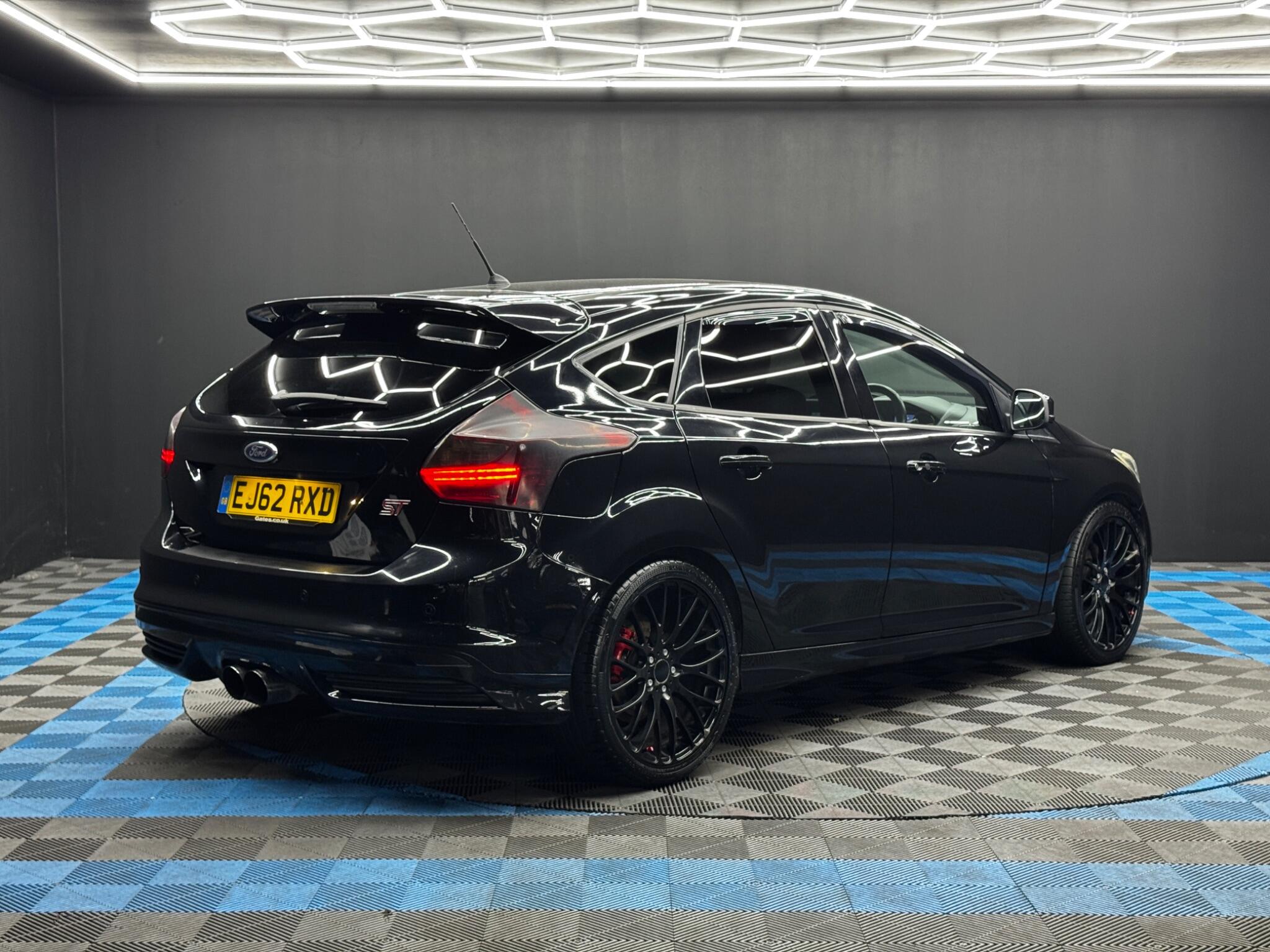 Ford Focus view 5