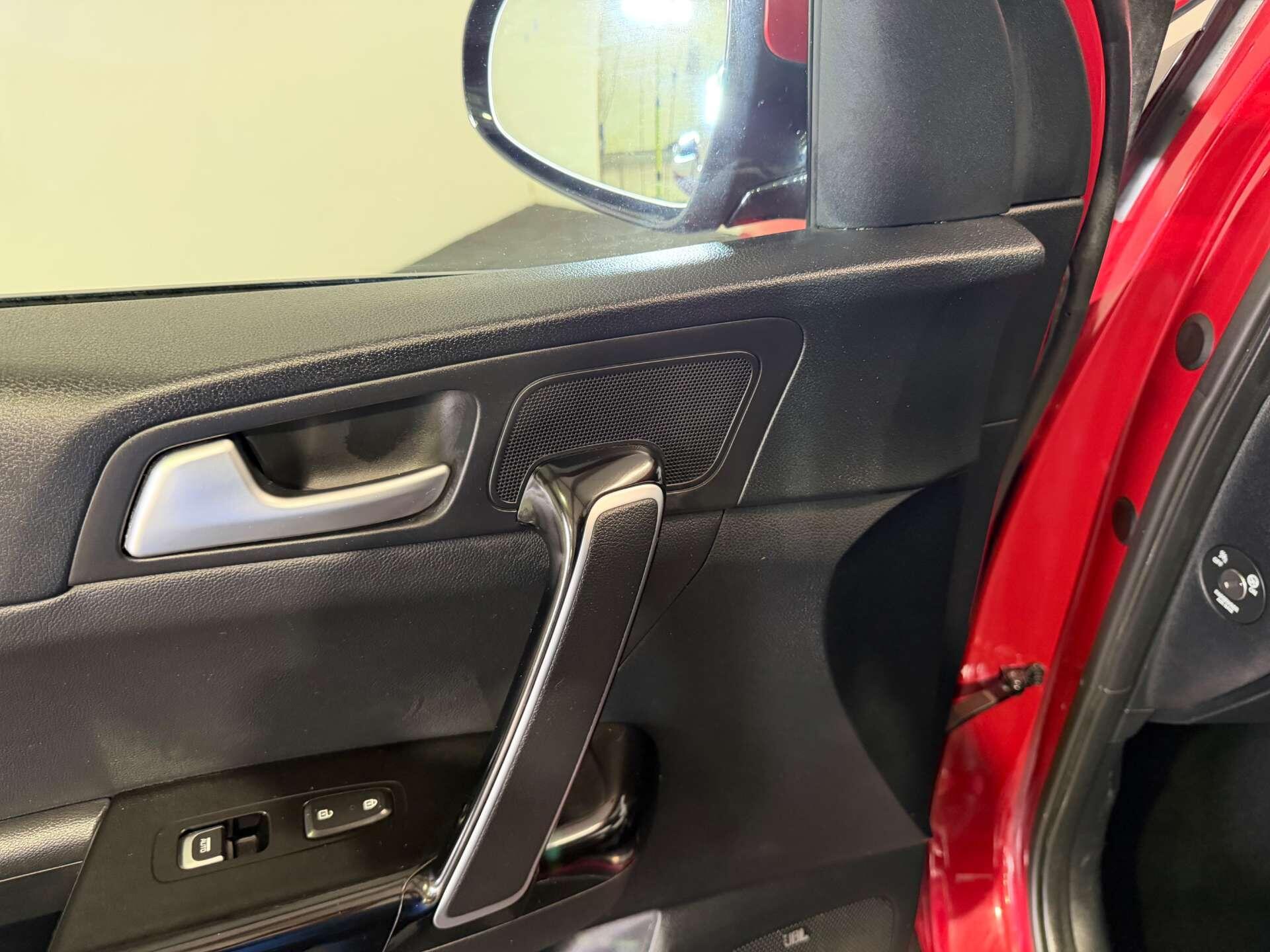 Kia Sportage view 70
