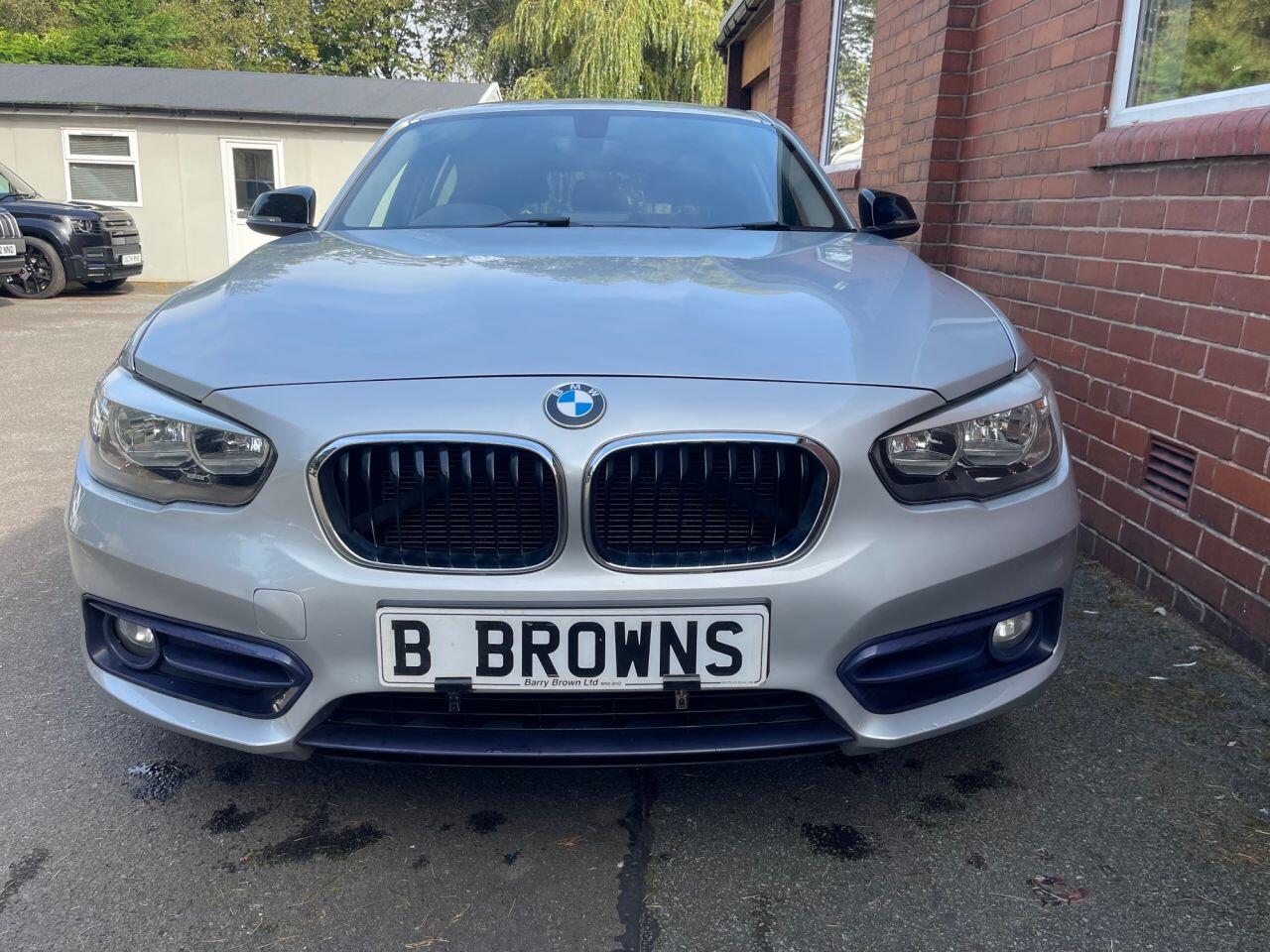BMW 1 Series view 5