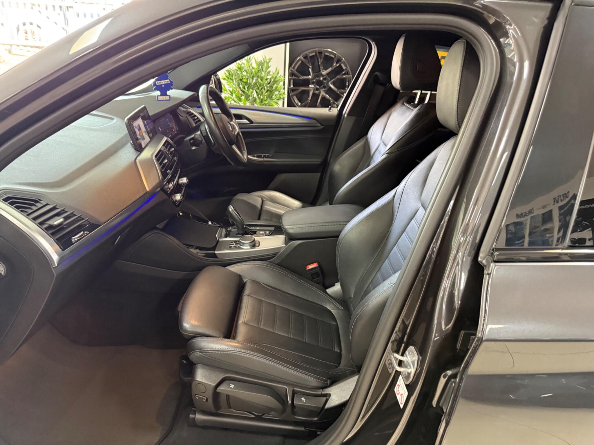 BMW X4 view 40