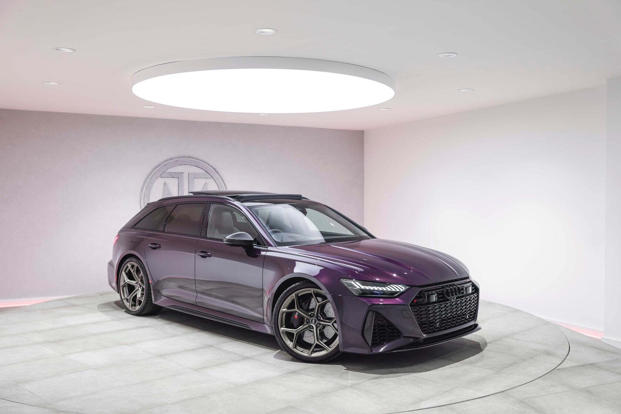 Audi RS6 Avant view 2
