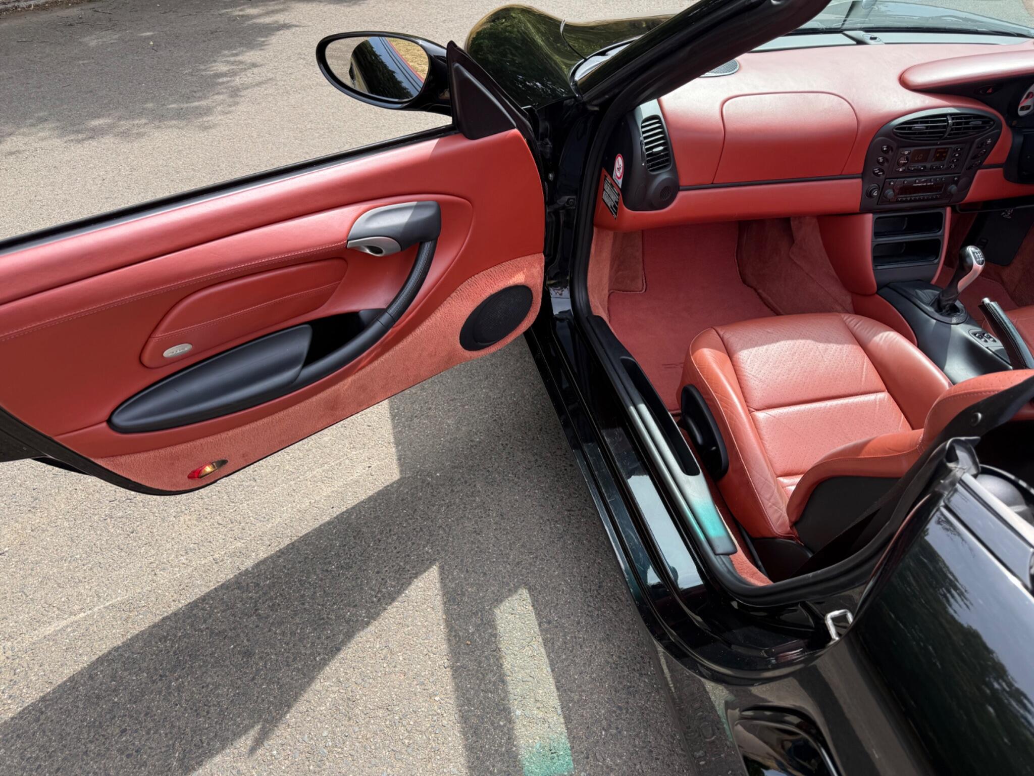 Porsche Boxster 2.7 986 2dr — photo 36 of 86