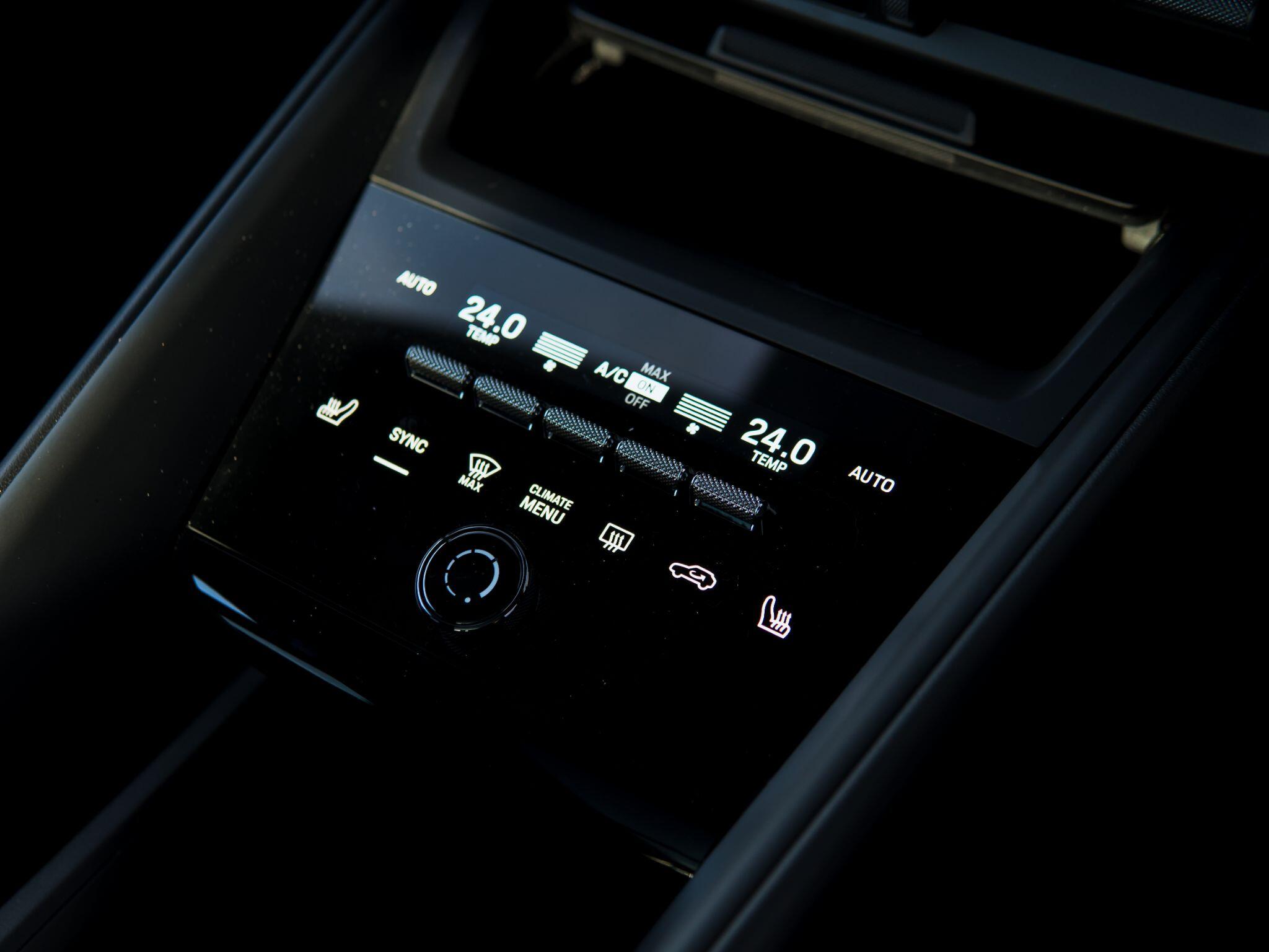 Porsche Macan view 15