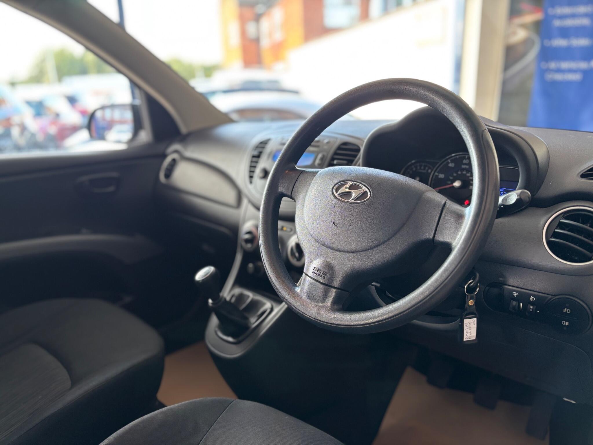 Hyundai I10 view 9