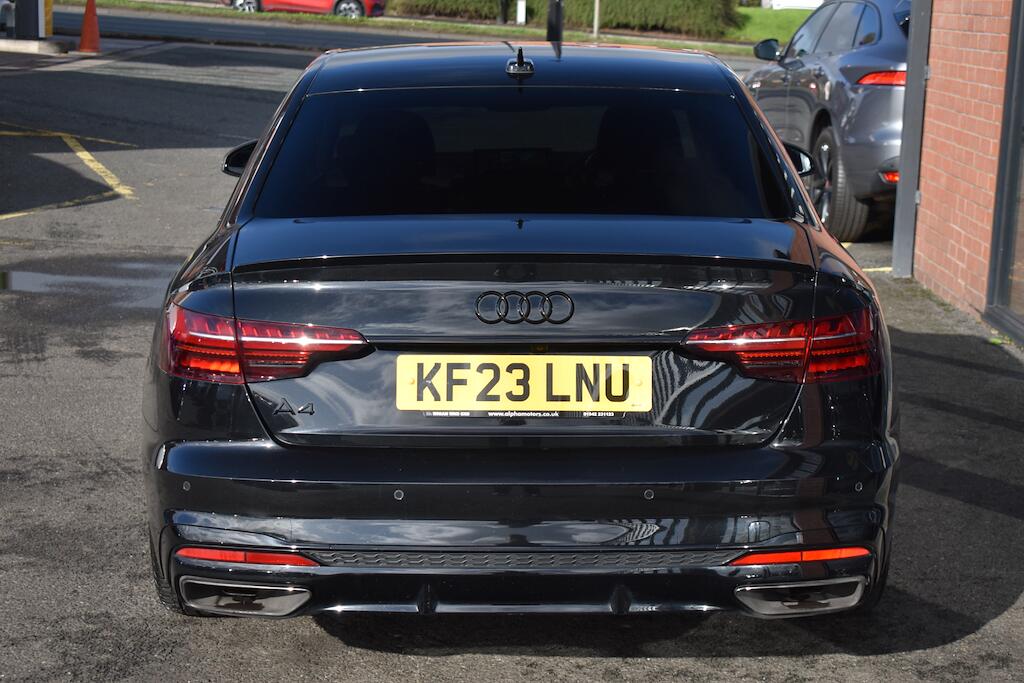 Audi A4 view 8