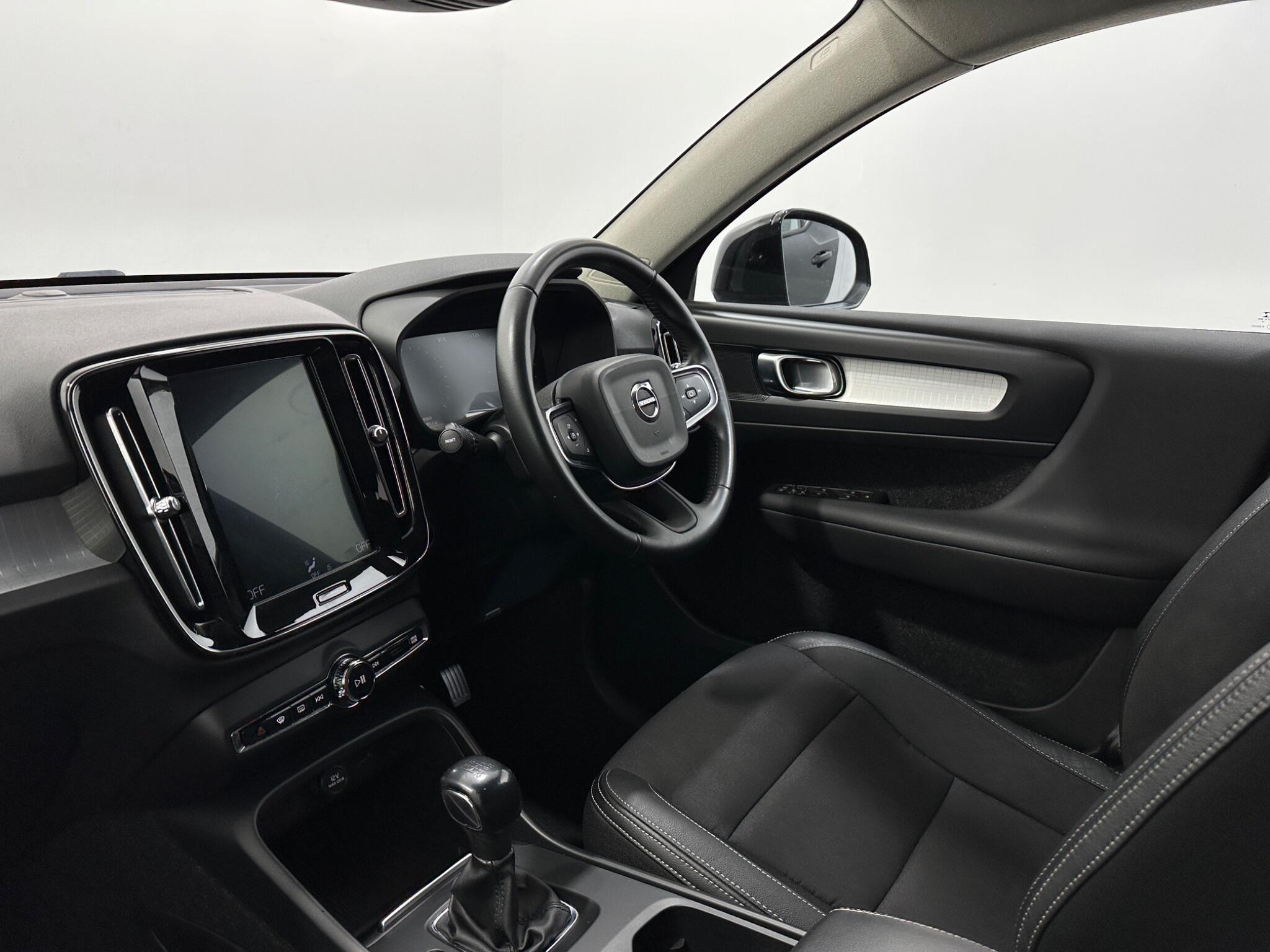 Volvo XC40 view 28