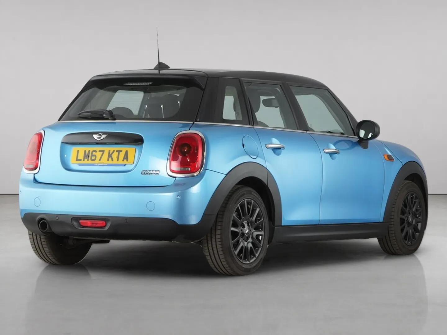 Mini Hatch view 9