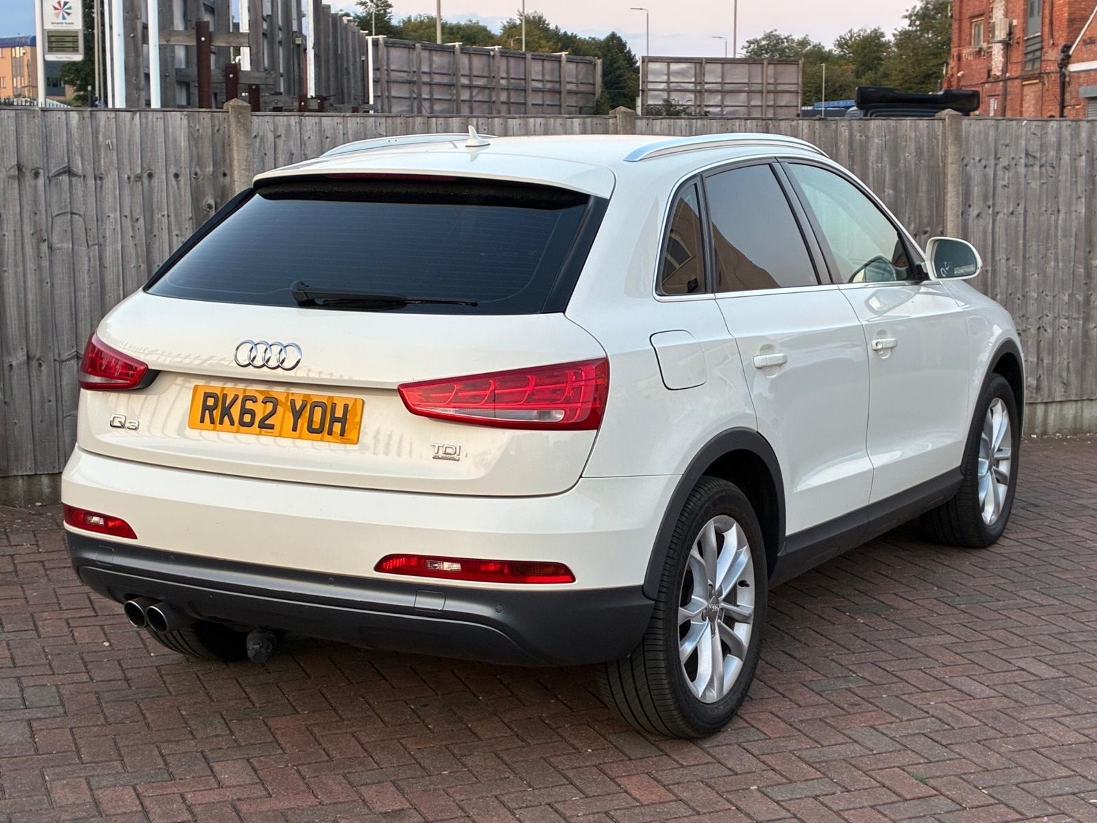 Audi Q3 view 5