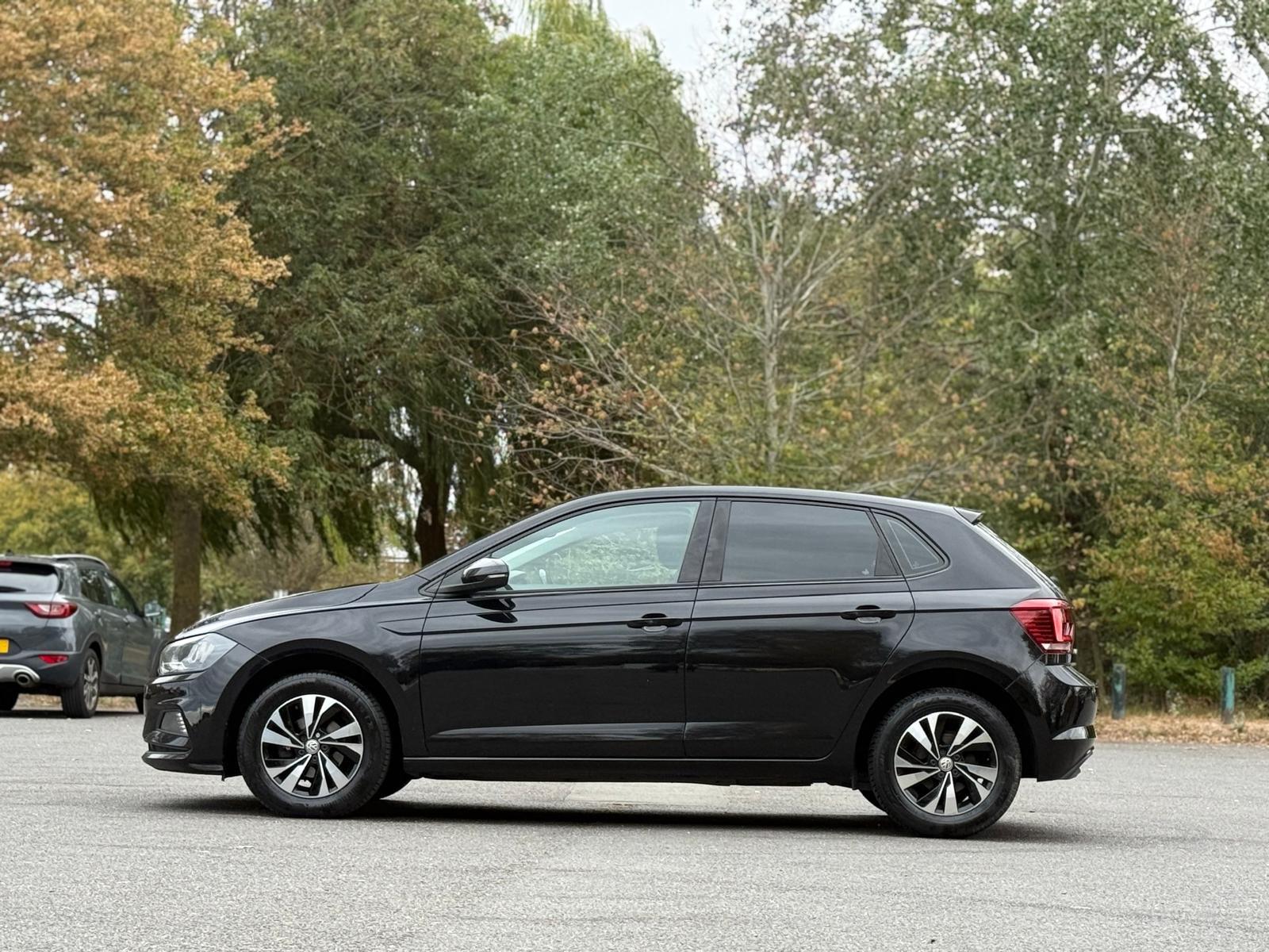 Volkswagen Polo view 8