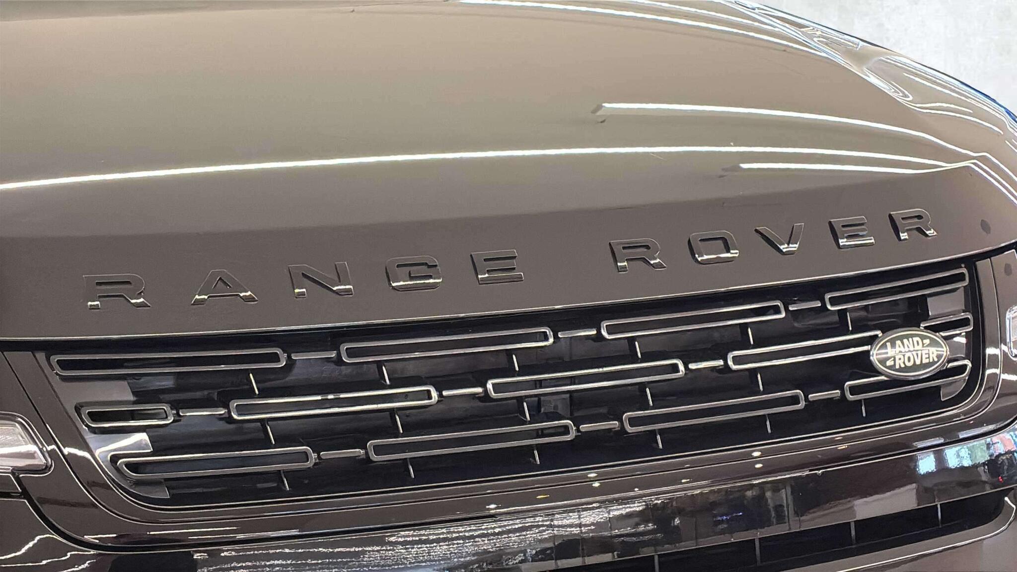 Land Rover Range Rover Evoque view 21