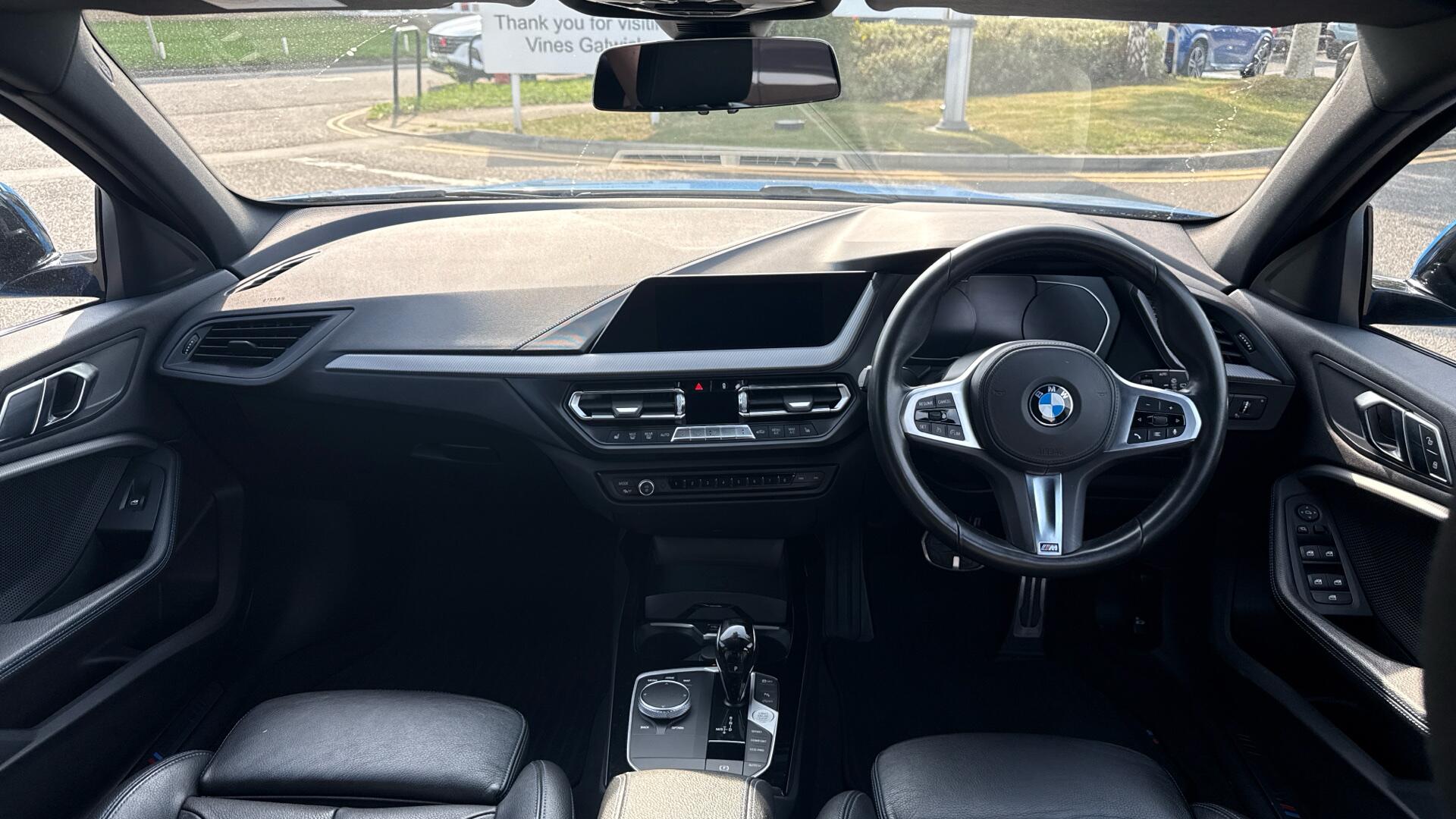 BMW 1 Series view 4