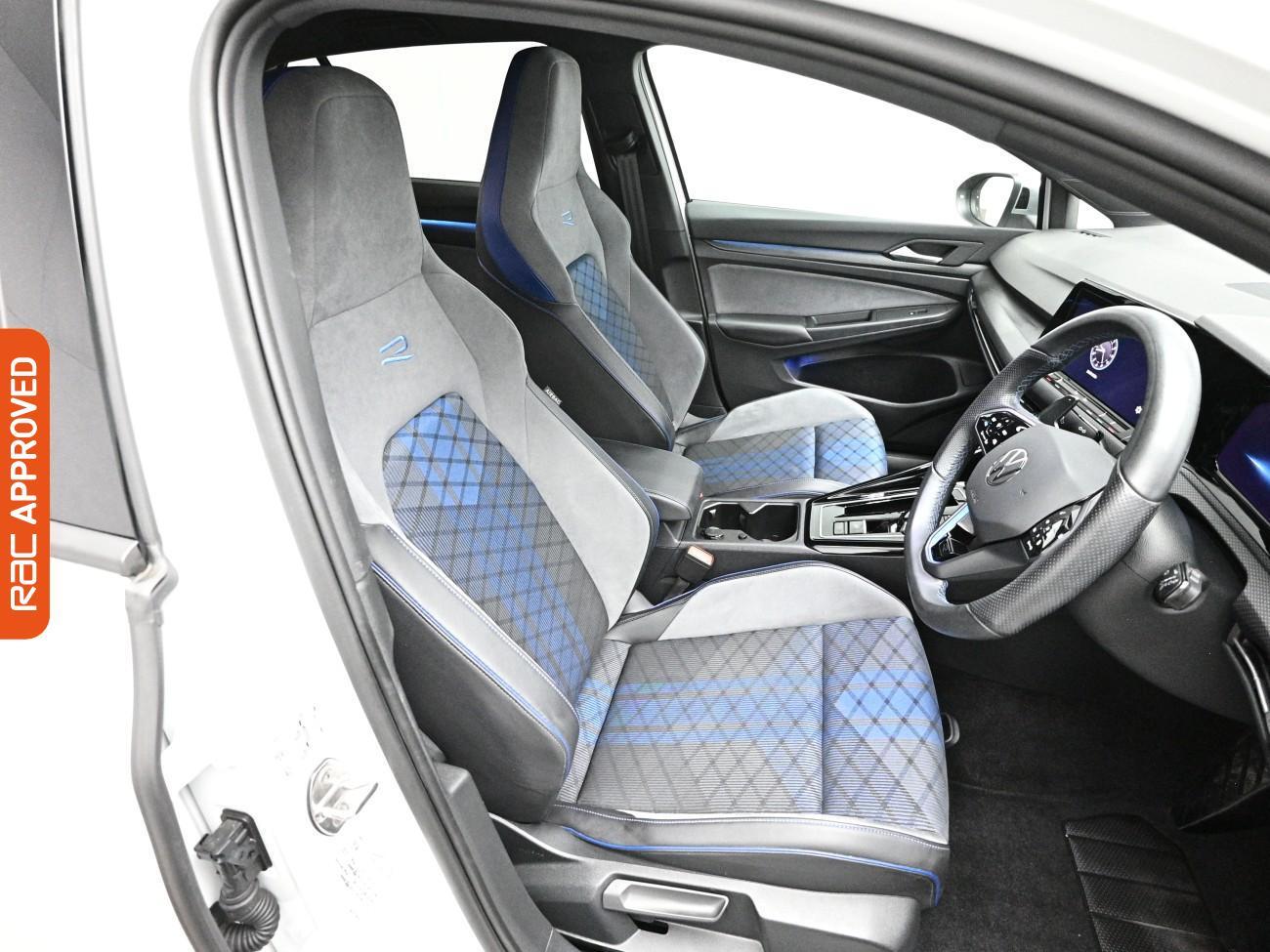 Volkswagen Golf view 12