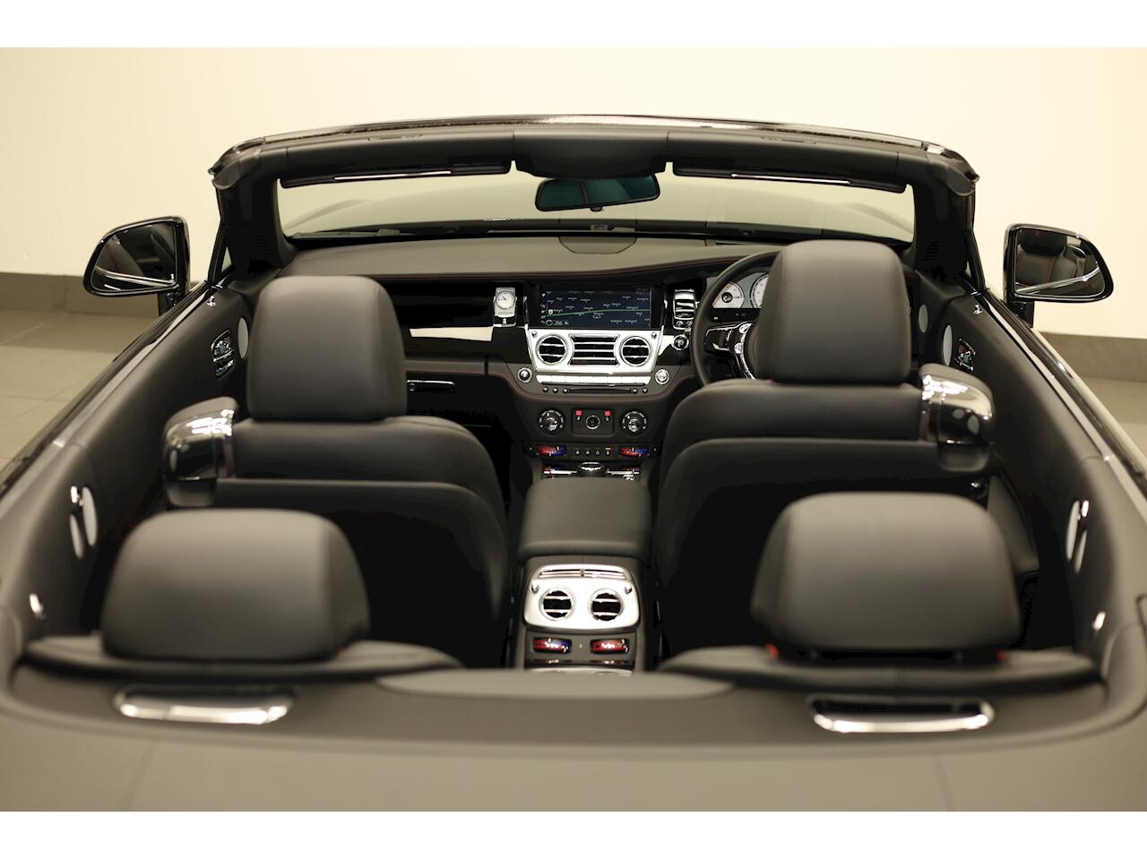 Rolls-Royce Dawn view 39