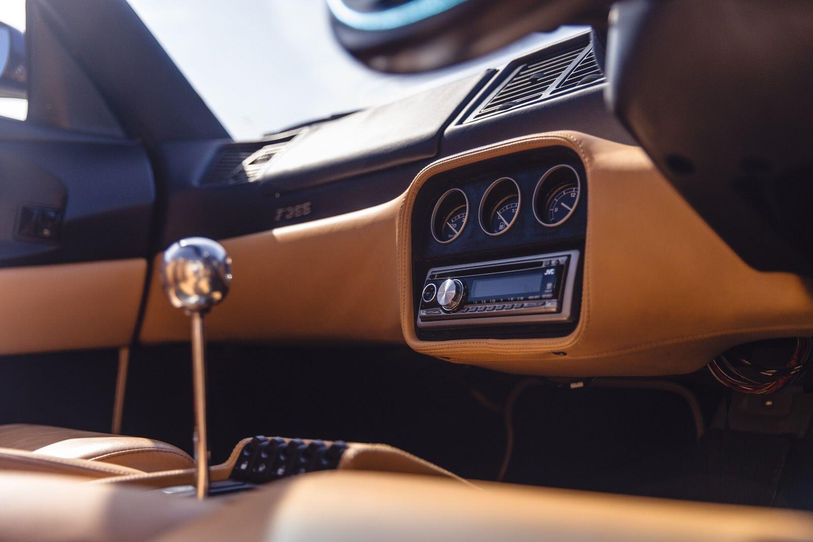 Ferrari F355 view 65