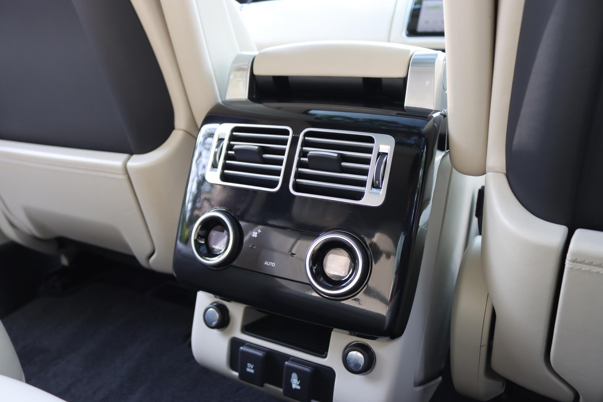 Land Rover Range Rover view 52