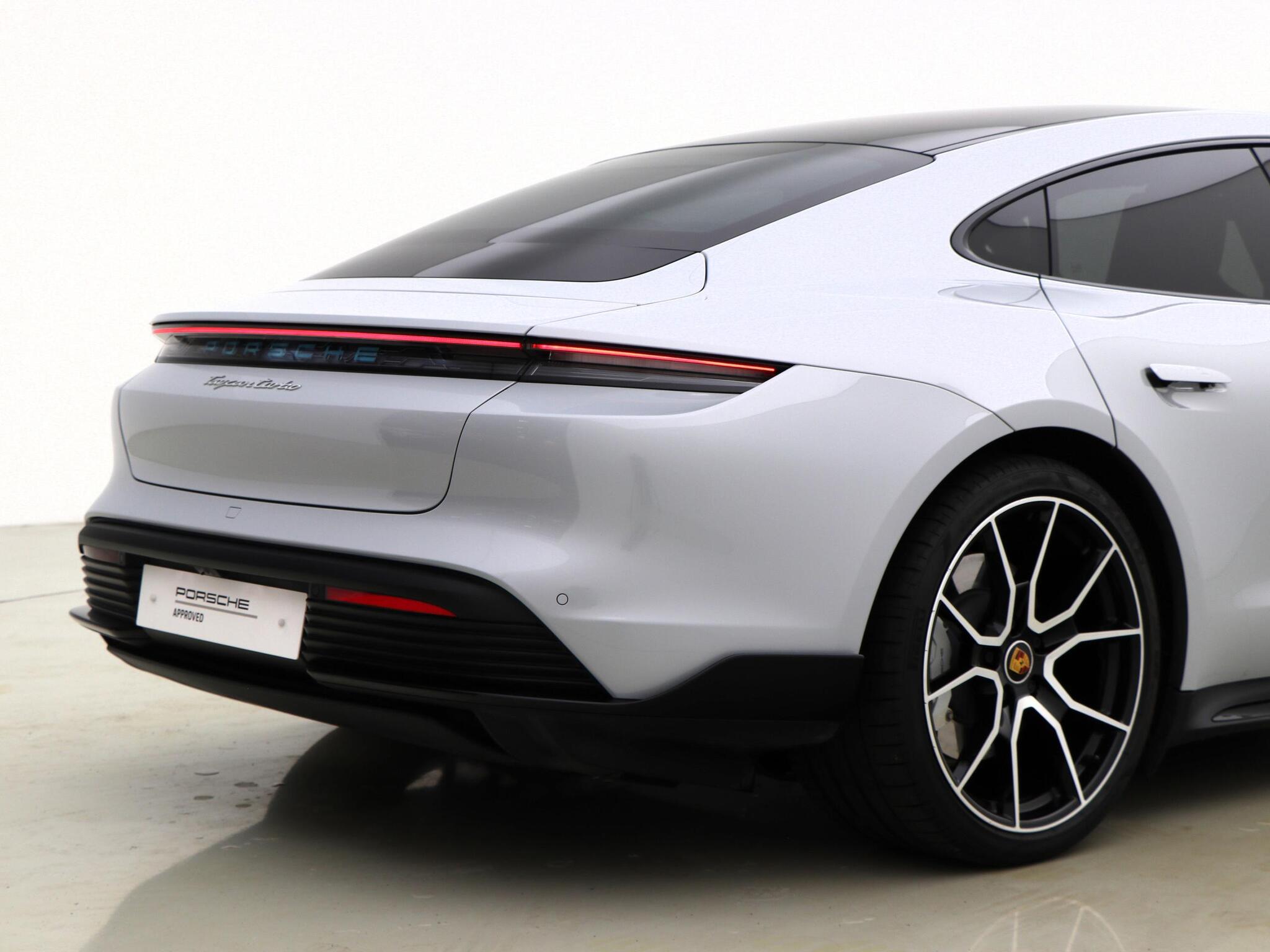 Porsche Taycan view 24