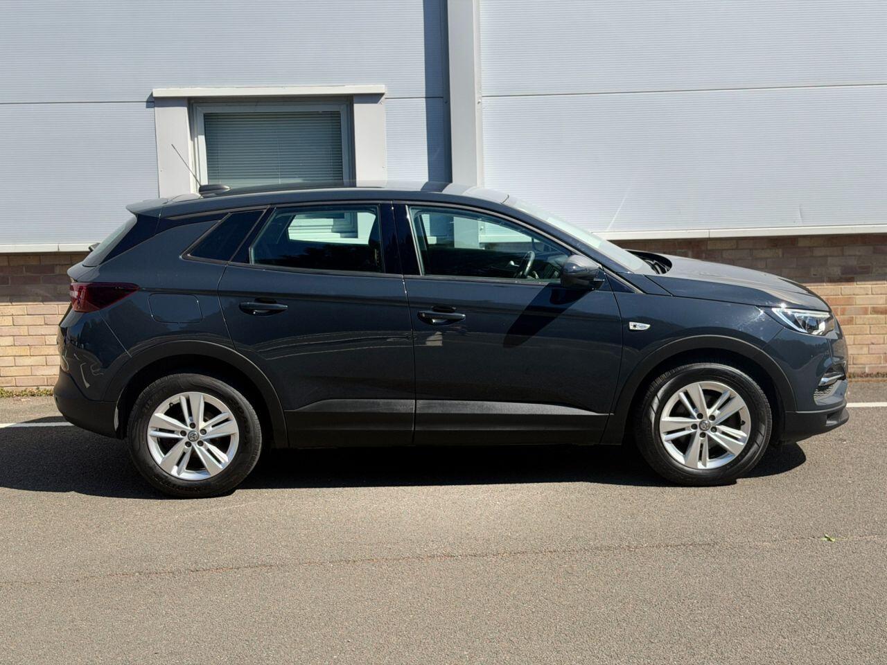 Vauxhall Grandland X view 6