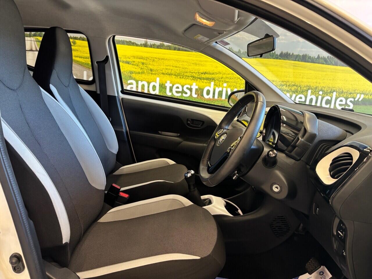 Toyota Aygo view 12