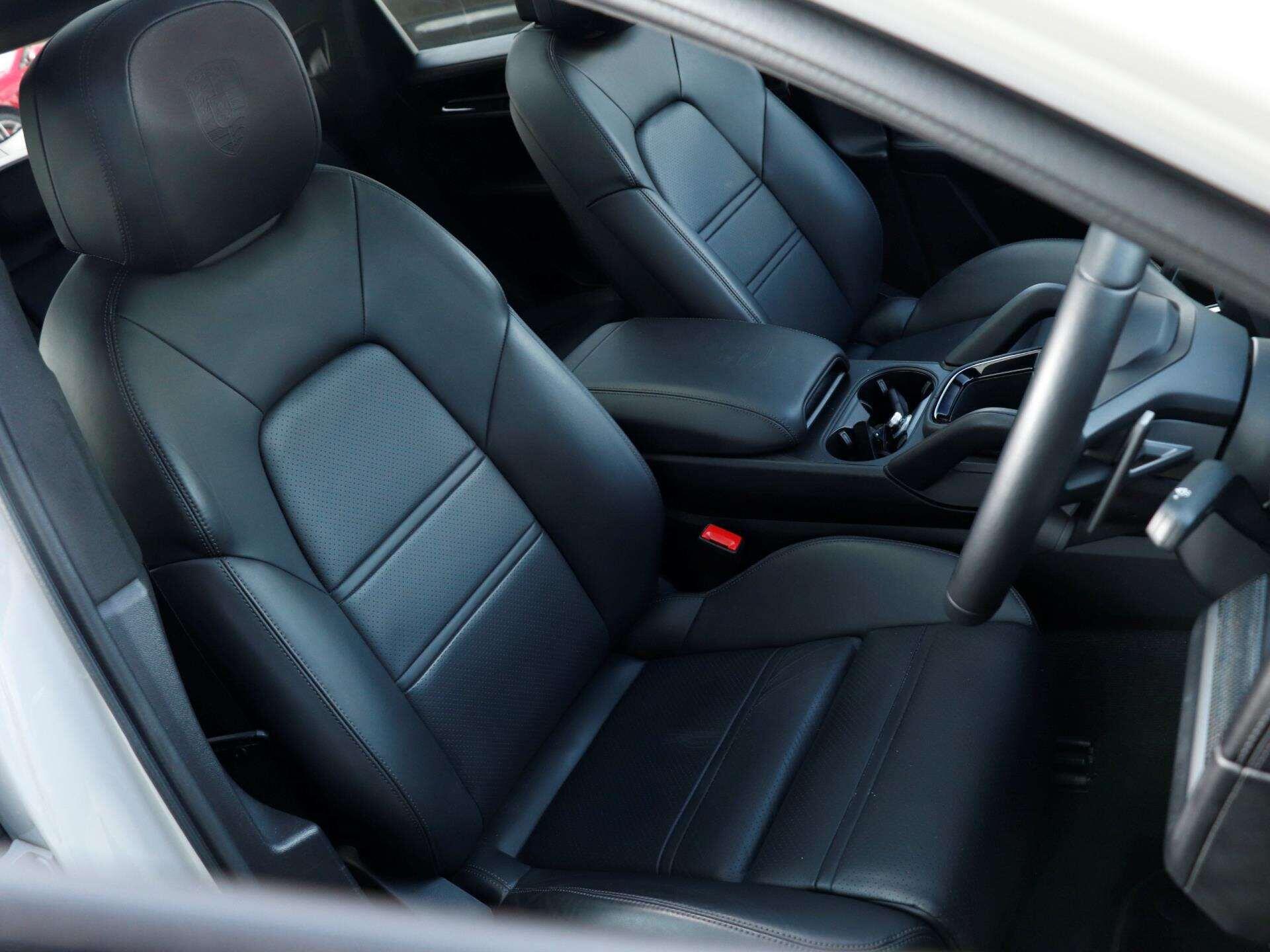 Porsche Cayenne view 24
