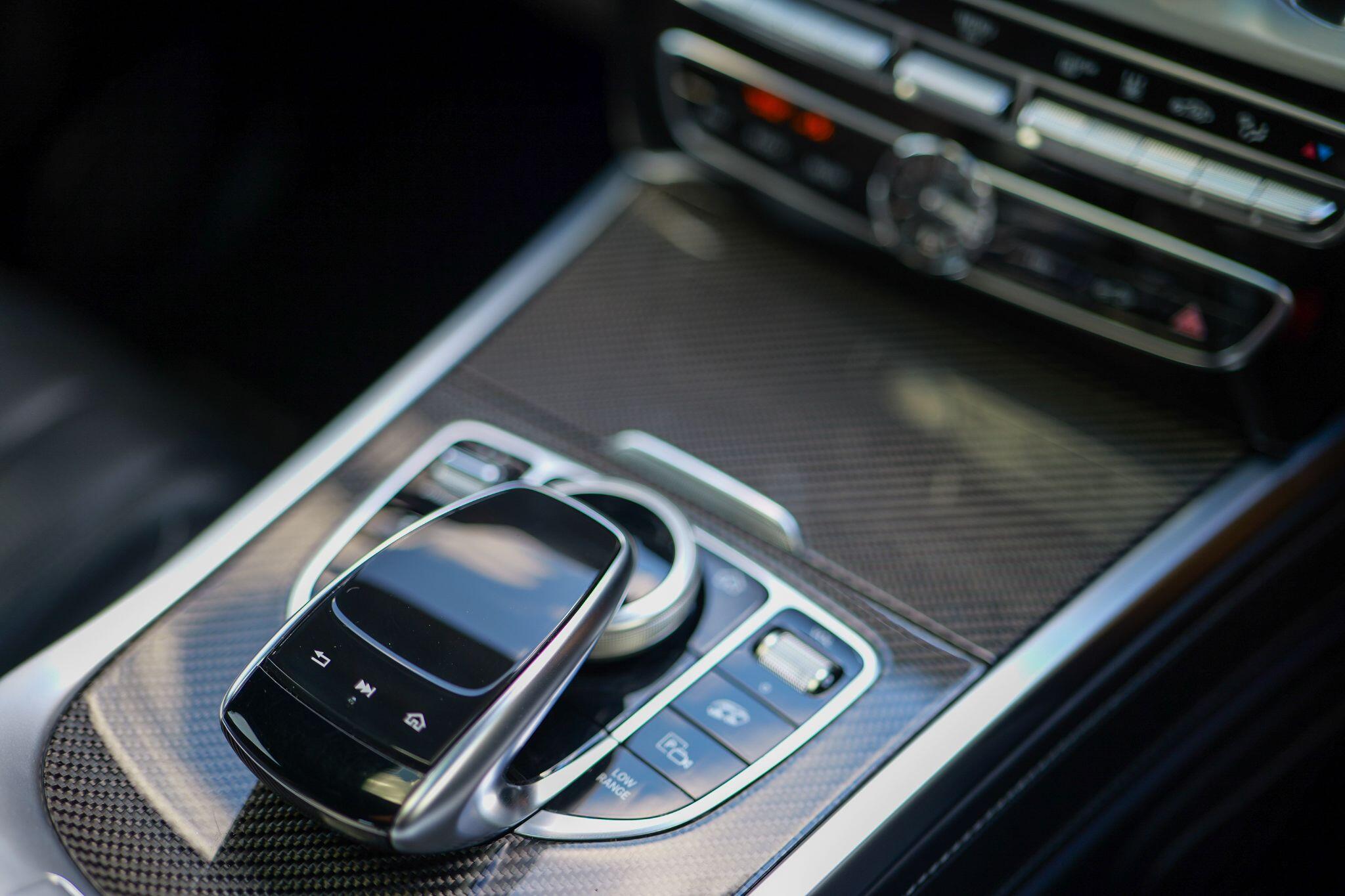Mercedes-Benz G-Class view 14